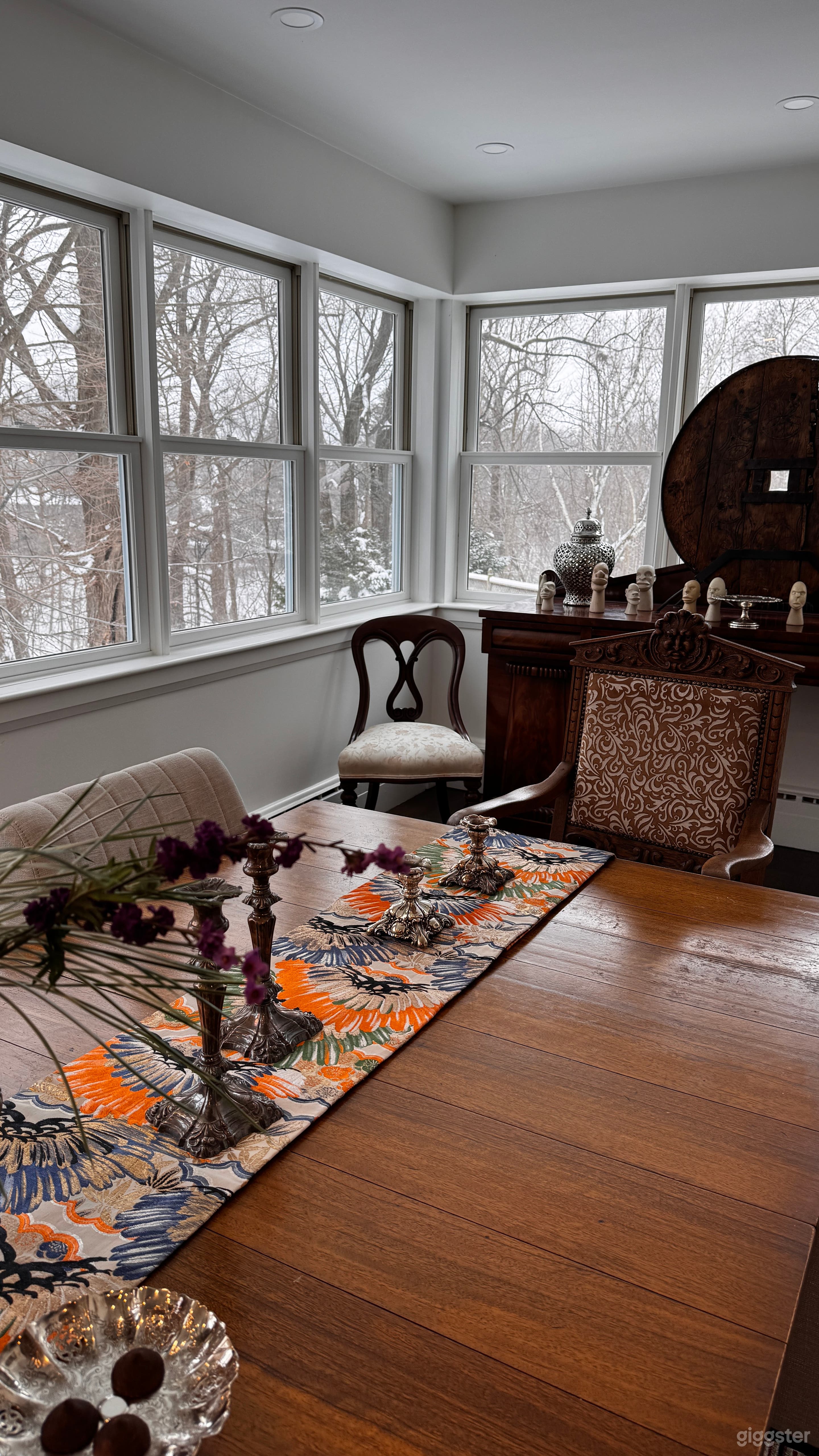 Italian Style Villa on a Cul-De-Sac Overlooking a Ravine Photo 4