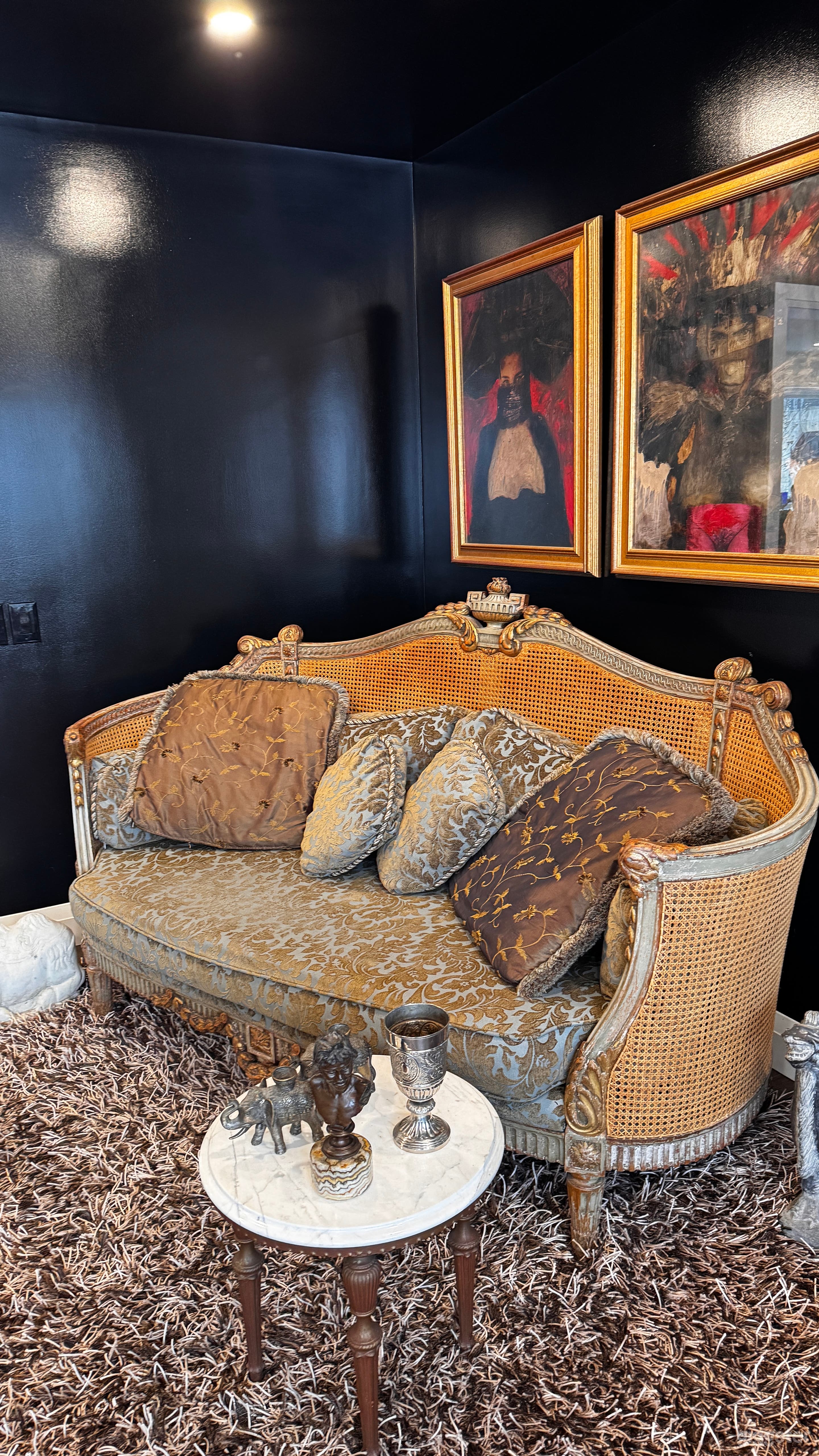 Italian Style Villa on a Cul-De-Sac Overlooking a Ravine Photo 3