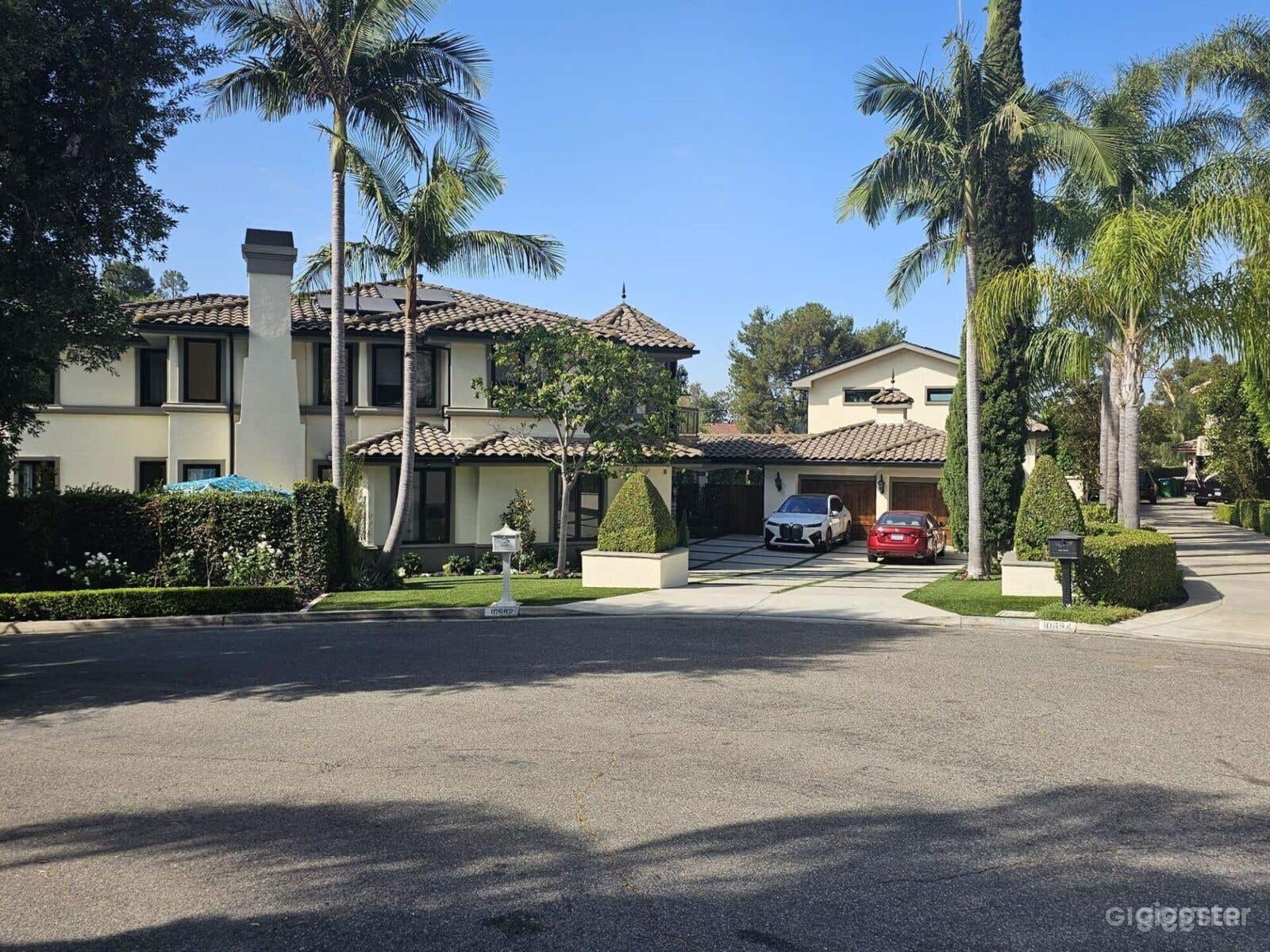 Extraordinary Tennis Court as Part of Orange County Estate Photo 4