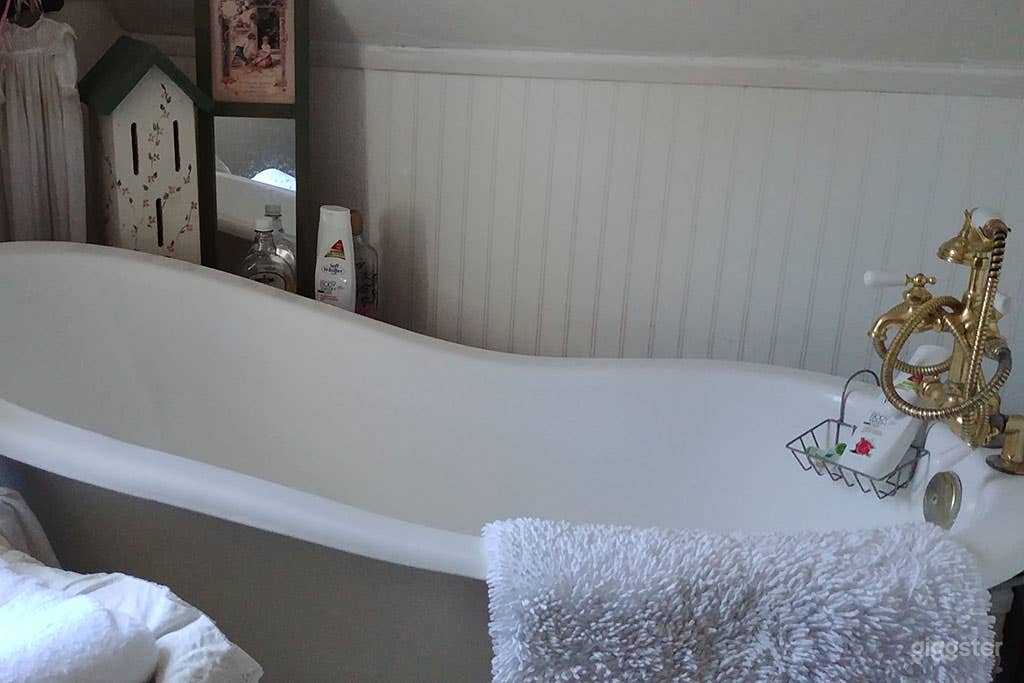 Perfect for a Honeymoon Photo 2