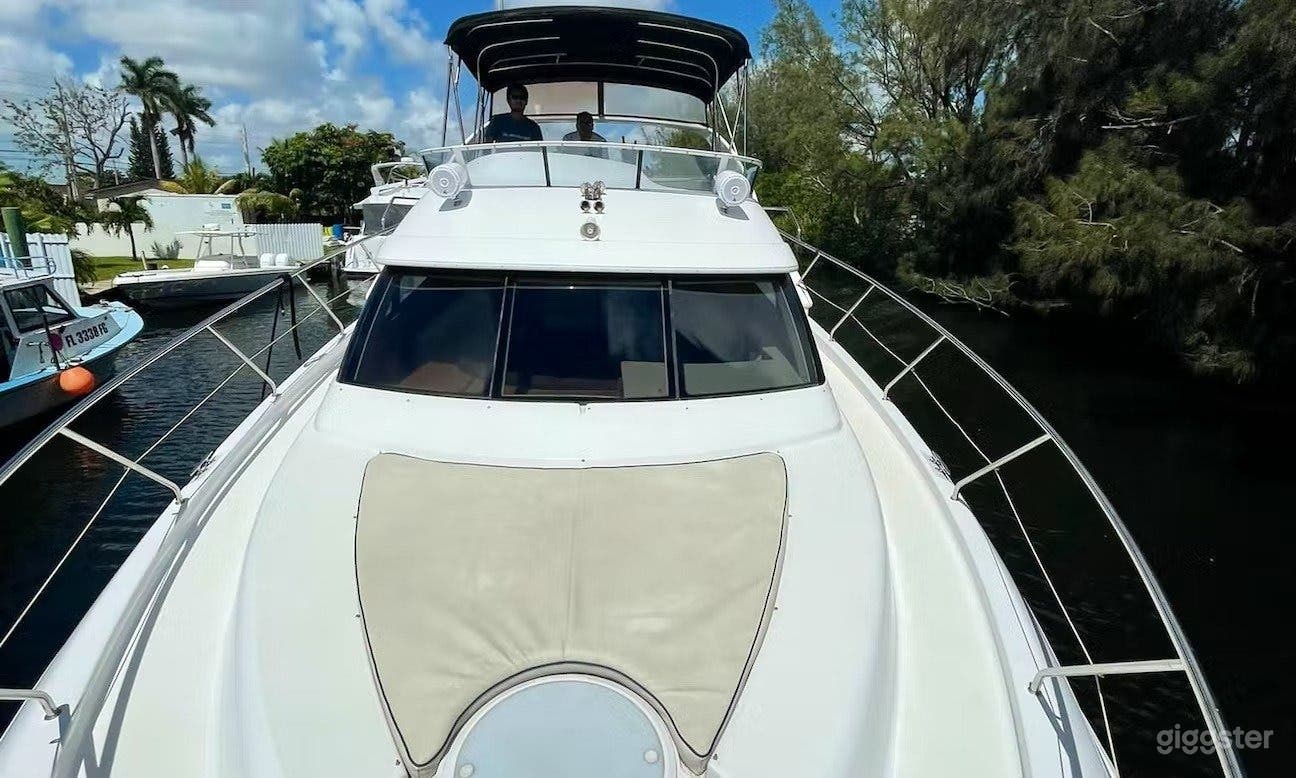 48' Silverton Yacht Photo 4