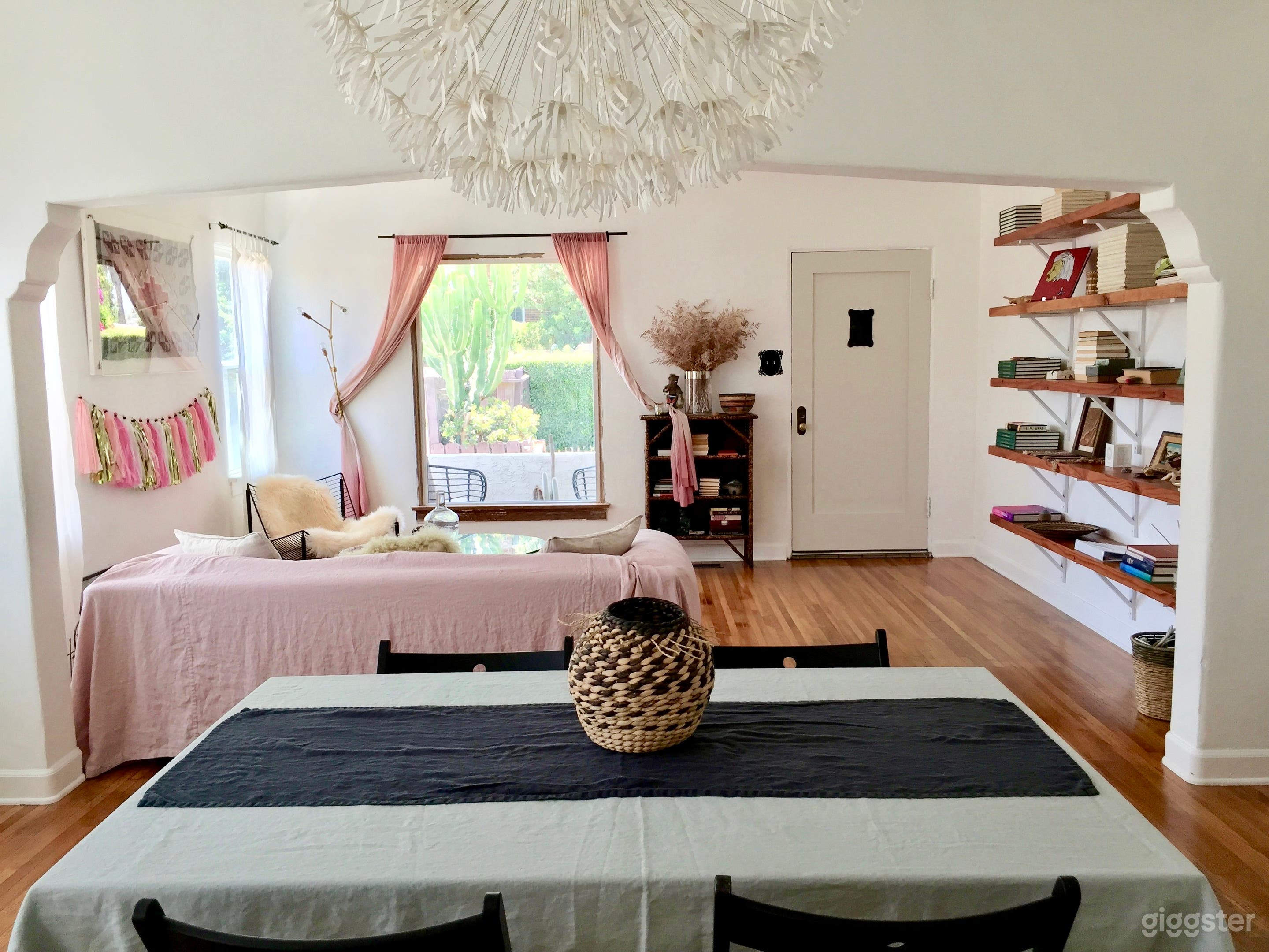 Charming Vintage 1930's Spanish Boho Bungalow Photo 2