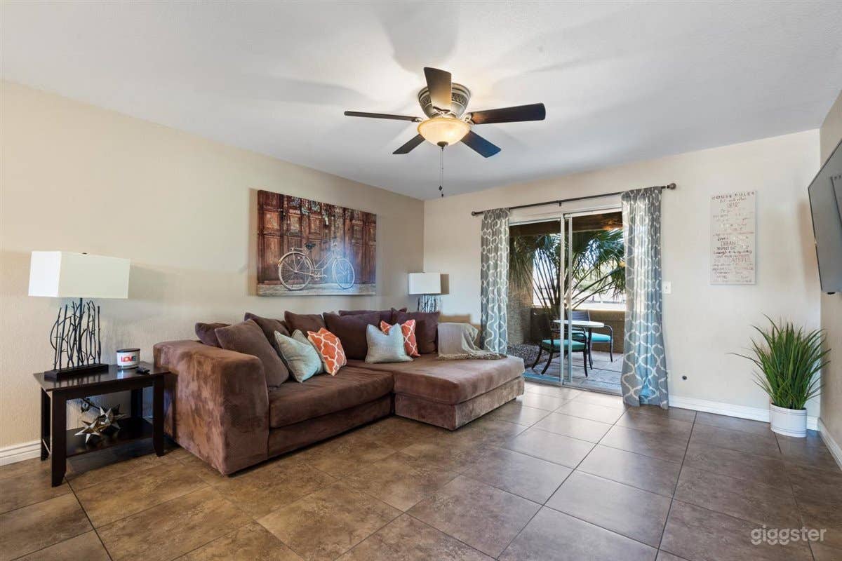 Clean and Comfy Condo in Paradise Valley Photo 2