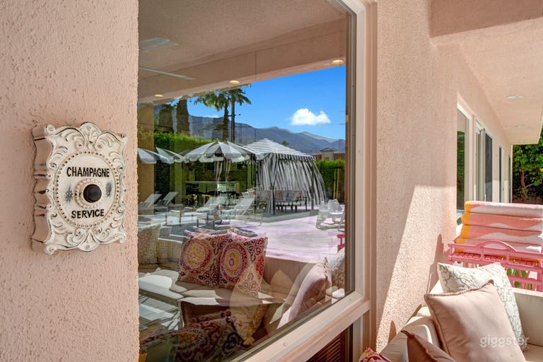  Mod Mirror Villa:  Glam Hollywood Regency estate 