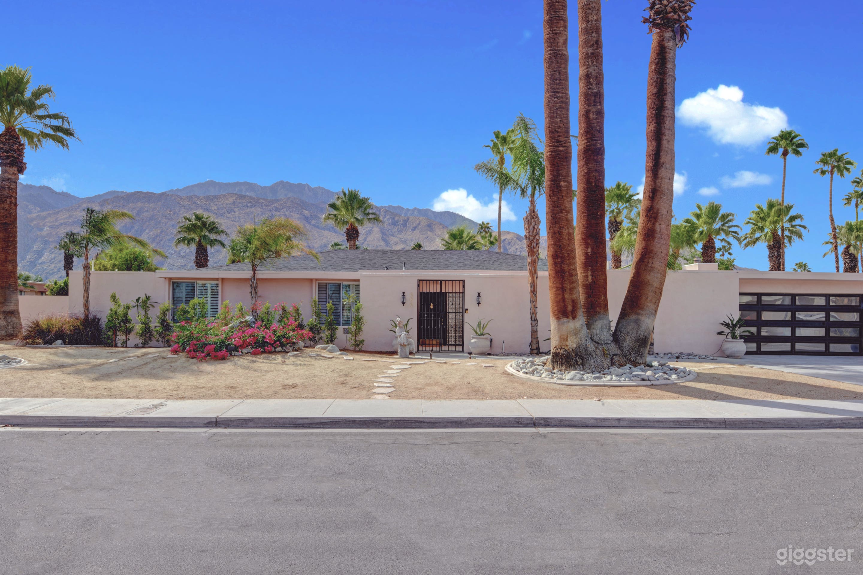 Mod Mirror Villa:  Glam Hollywood Regency estate Photo 2