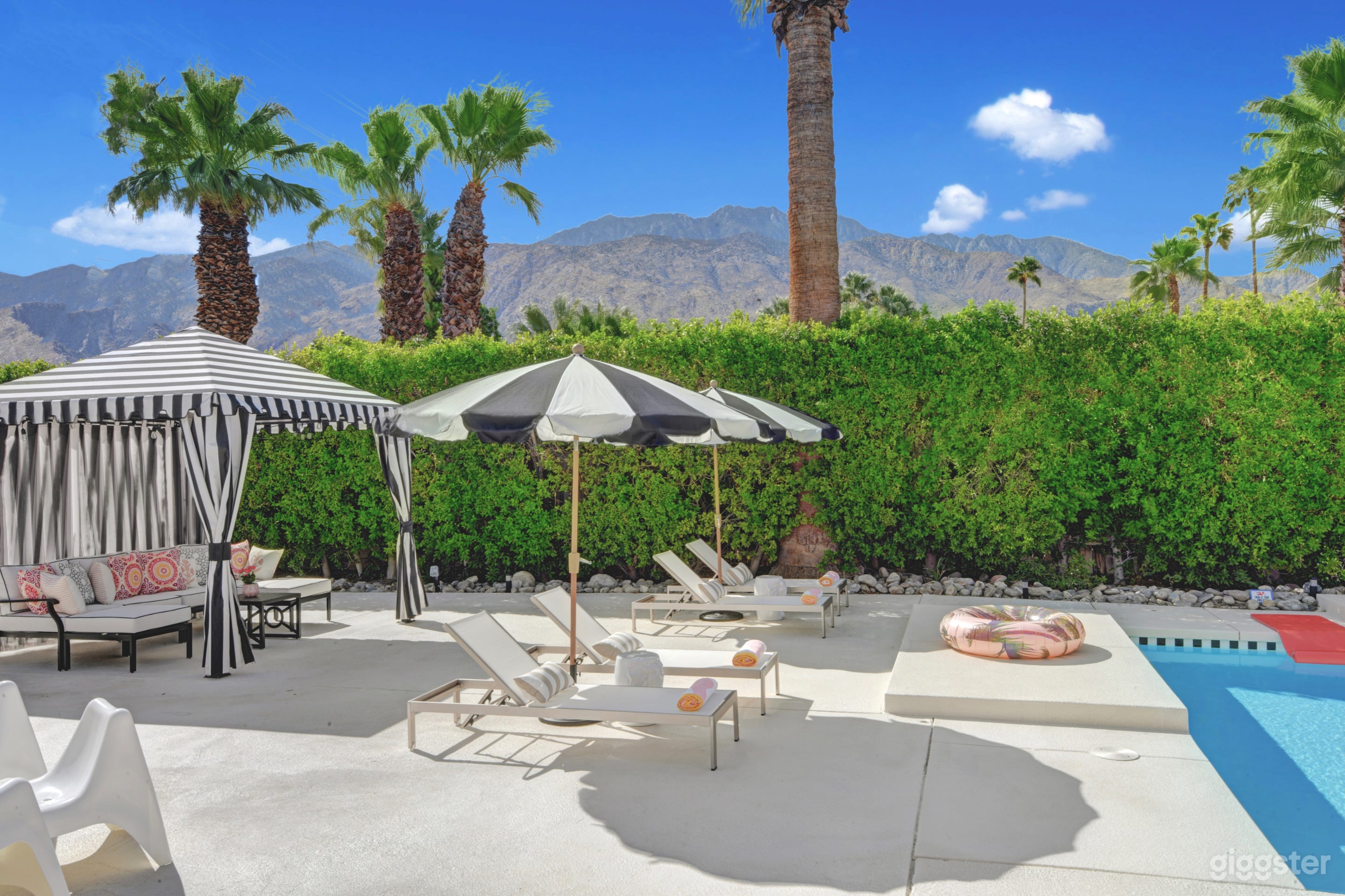 Mod Mirror Villa:  Glam Hollywood Regency estate Photo 4