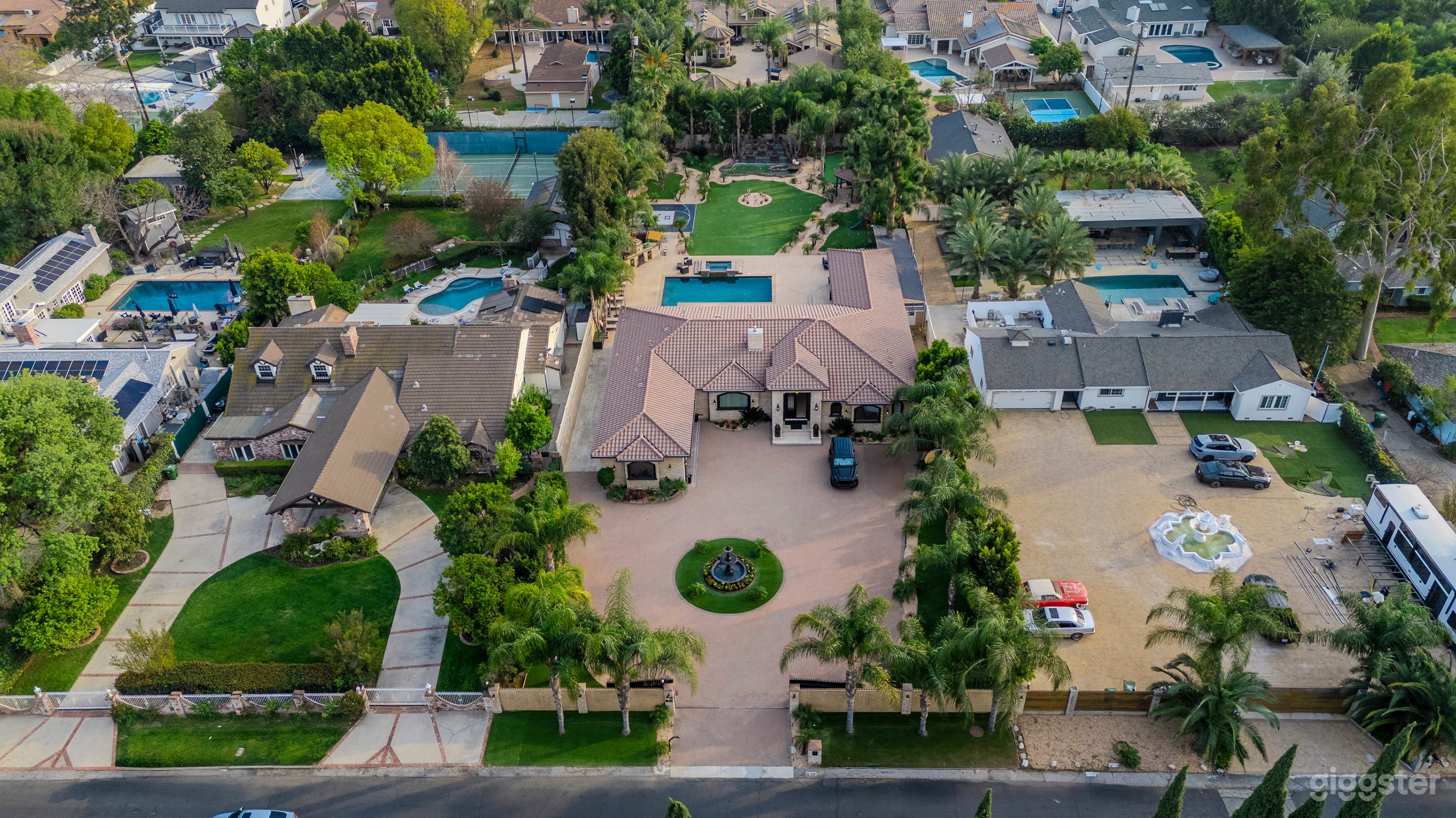 Dream Outdoor Oasis Photo 2