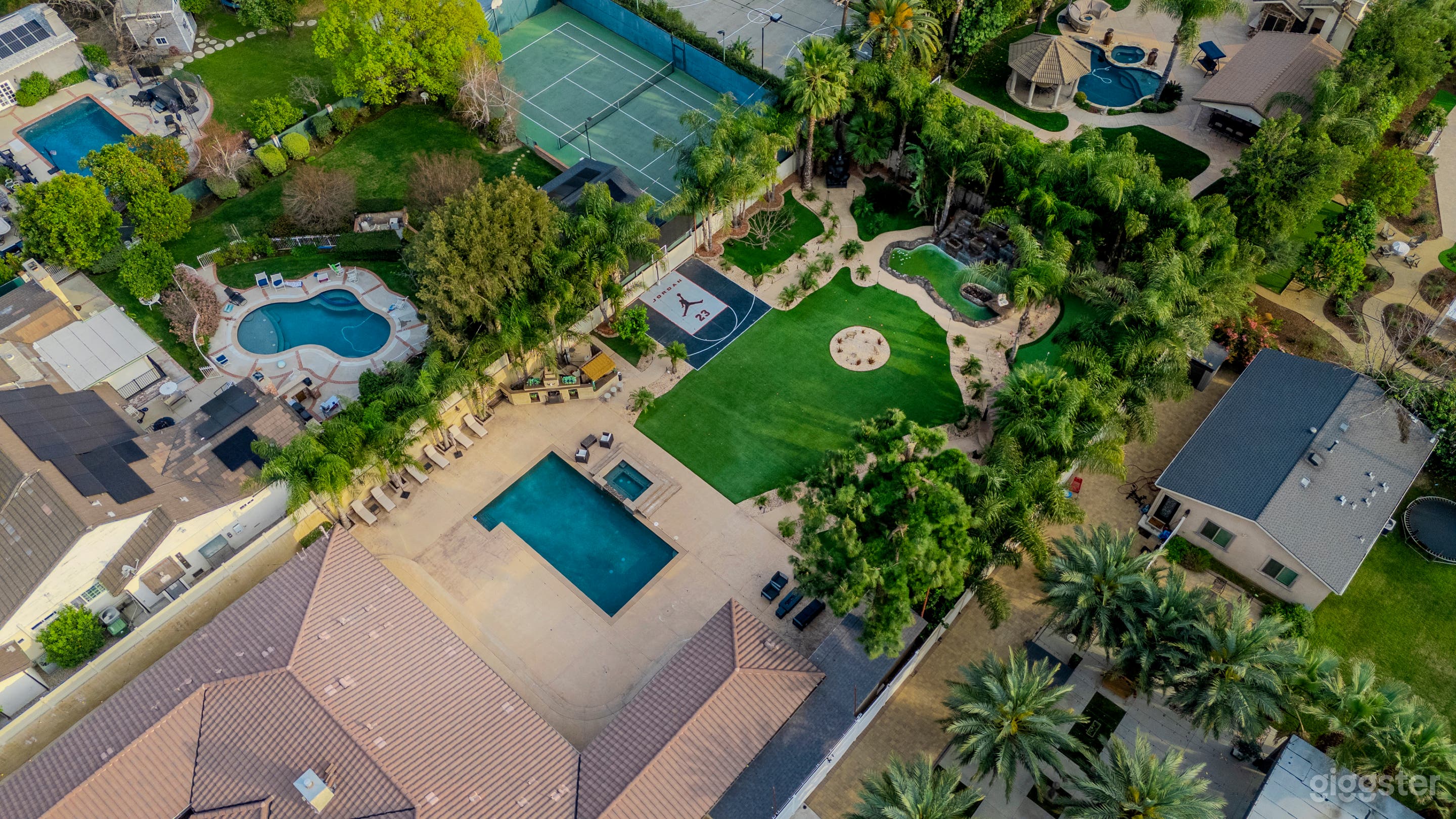 Dream Outdoor Oasis Photo 3