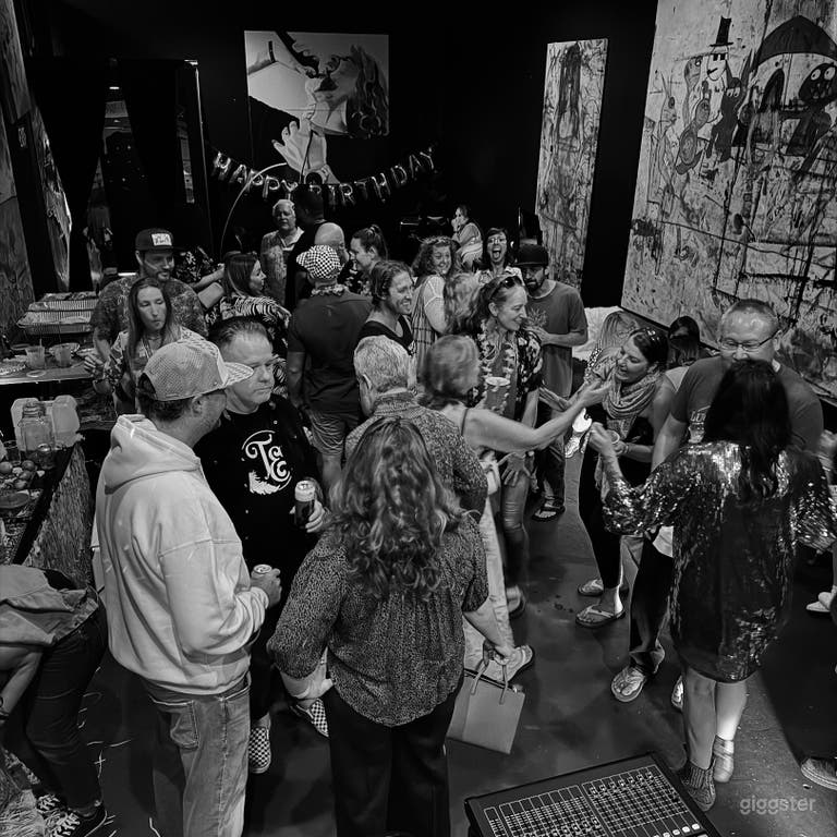  Unique Black Box Arts Space in Hermosa Beach 