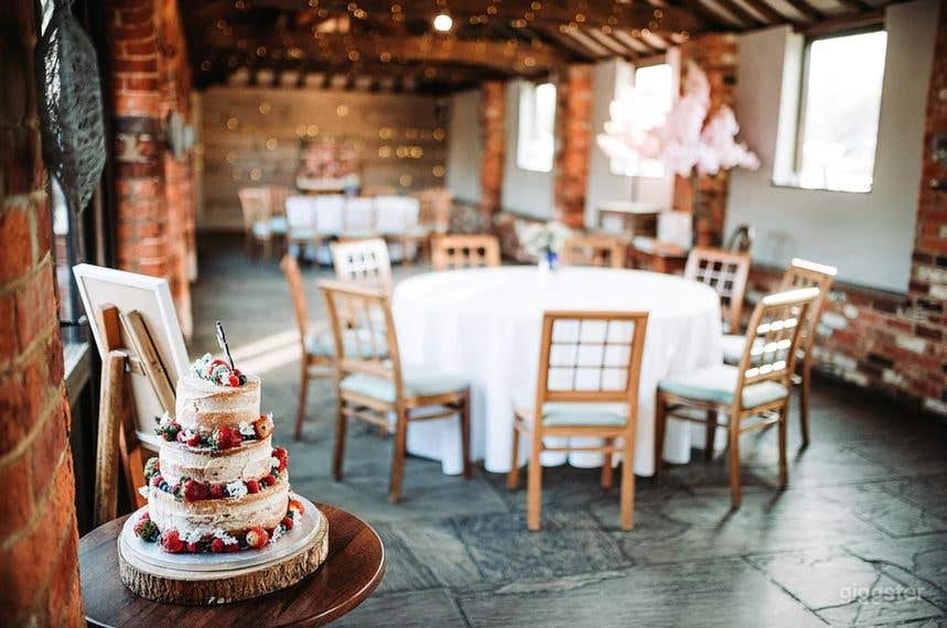 Family-run Wedding Venue in Northamptonshire Photo 1