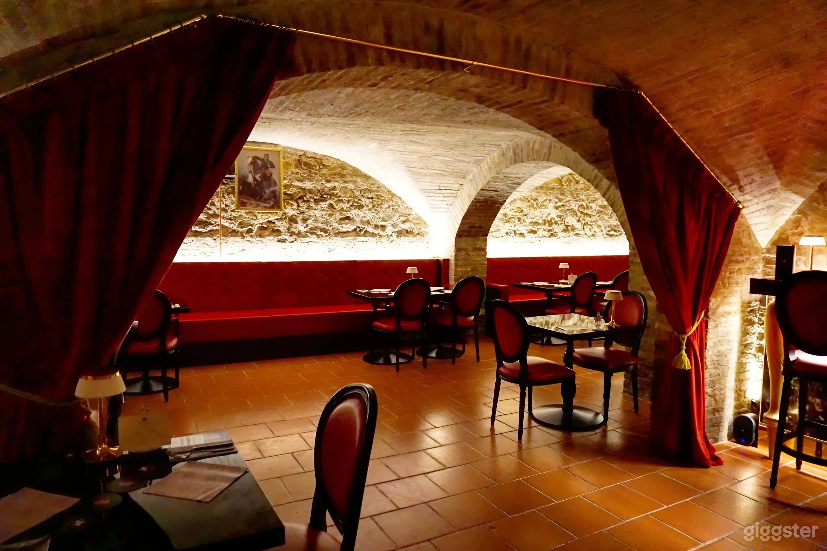 Historic Wine Cellar Bar & Tasting Venue in Civitanova Photo 4