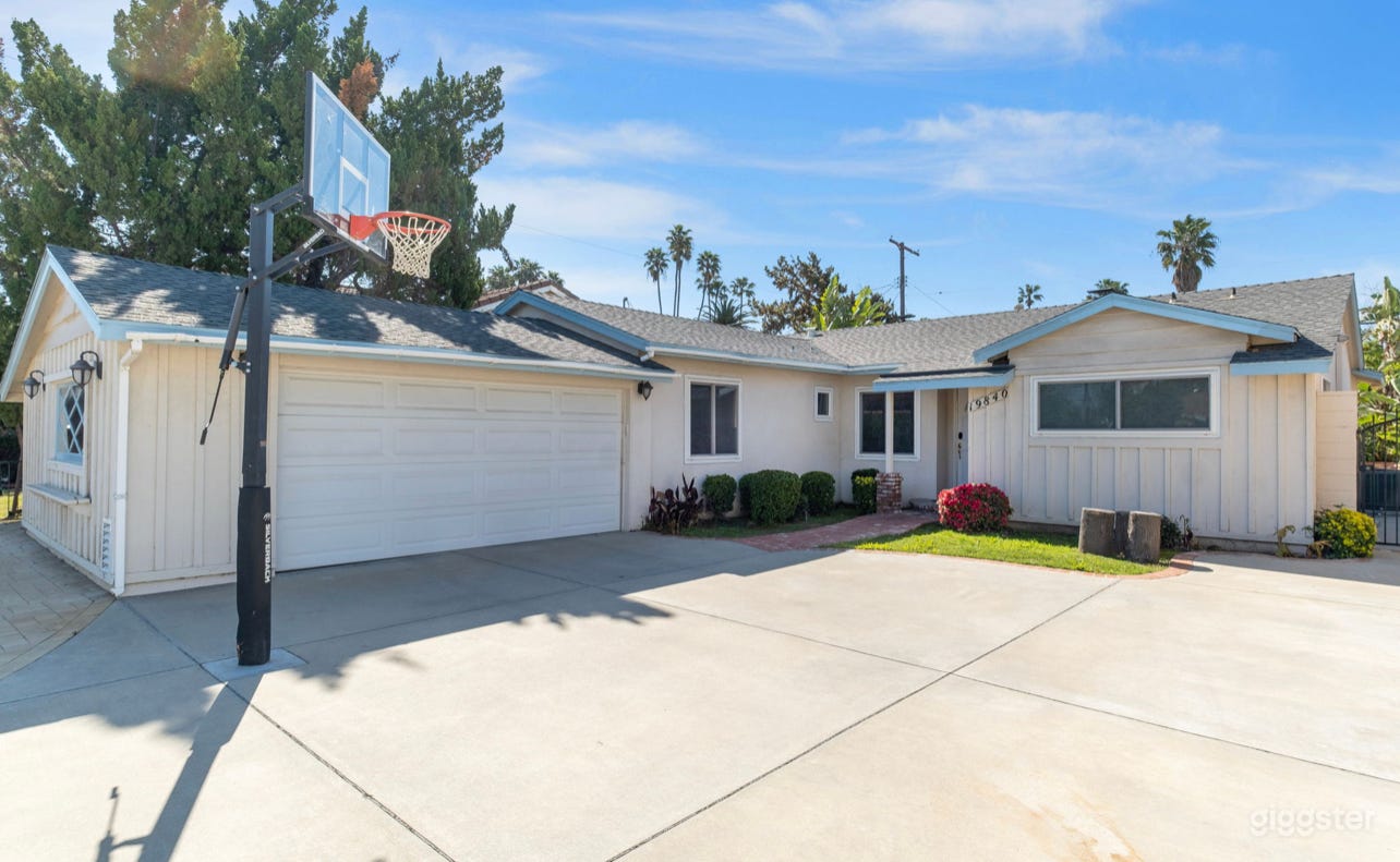 Modern prairie home with pool and large driveway Photo 3