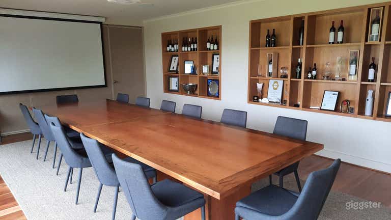  Boardroom 
