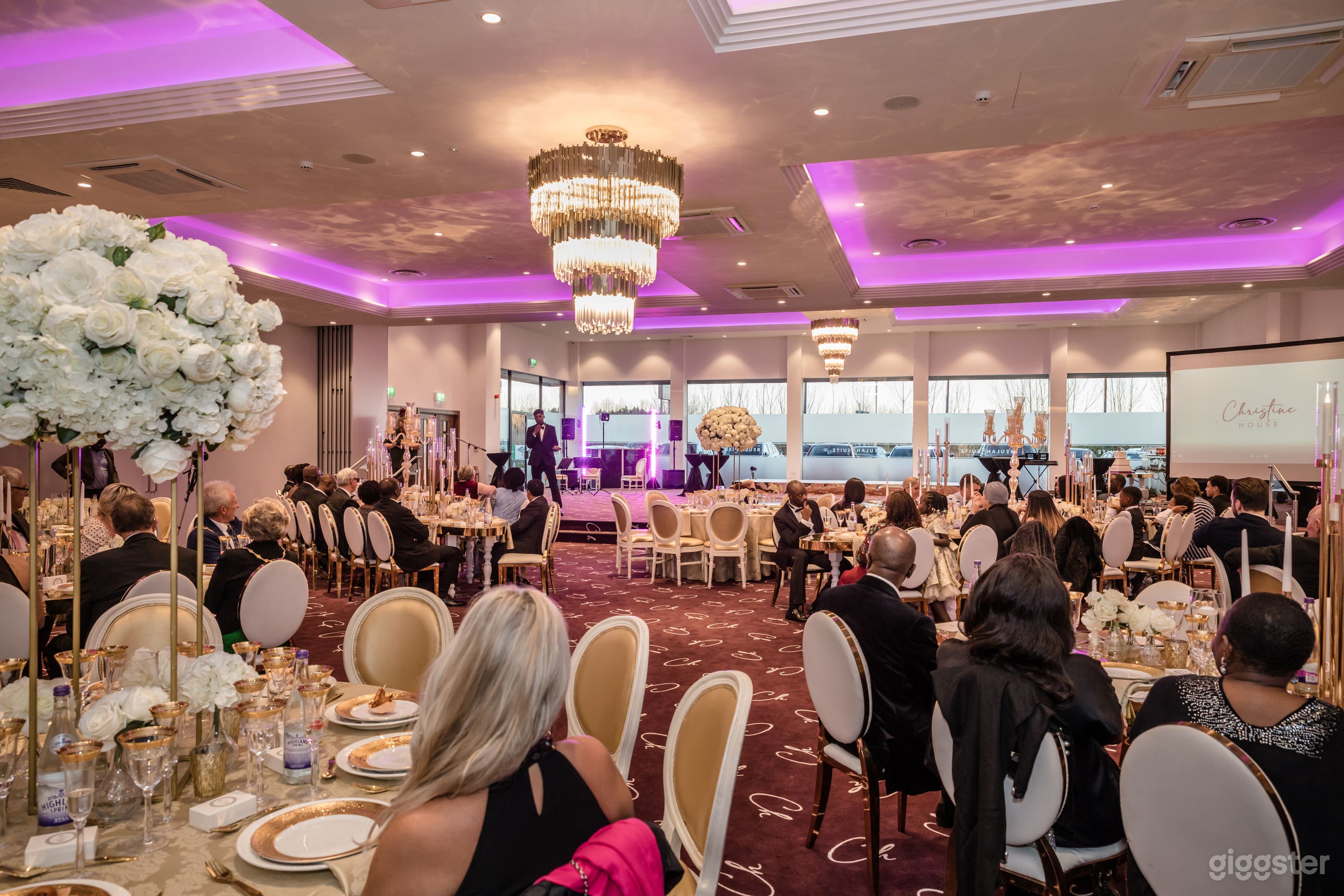 Luxurious Events Venue with Restaurant in Kent Photo 1