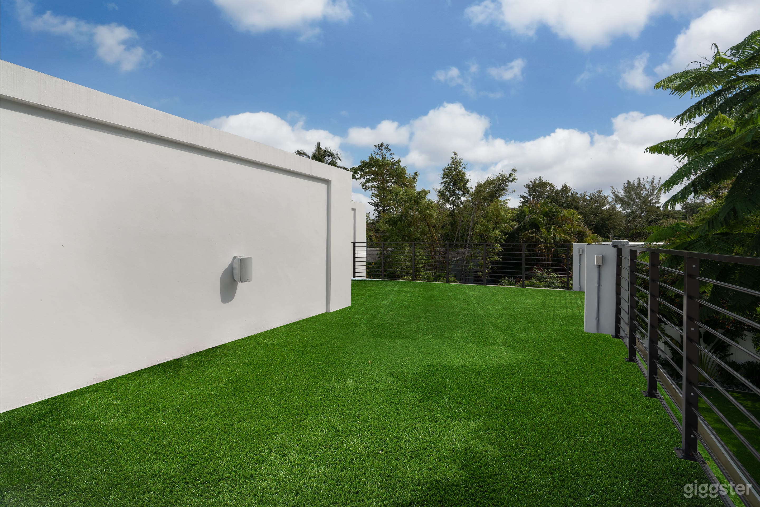 A Modern Miami Paradise Photo 4