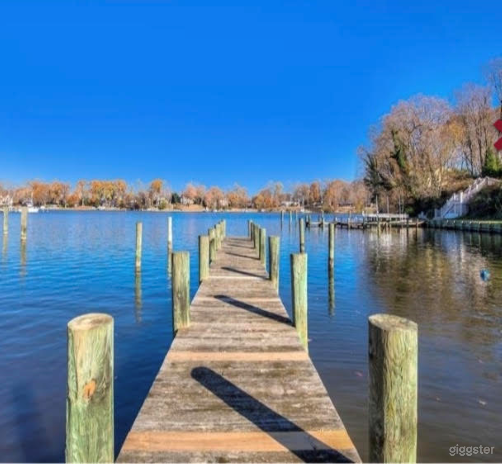 HISTORIC WATERFRONT HIDE AWAY Photo 2