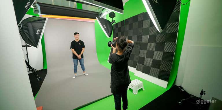  Production-Ready Green Screen Studio 