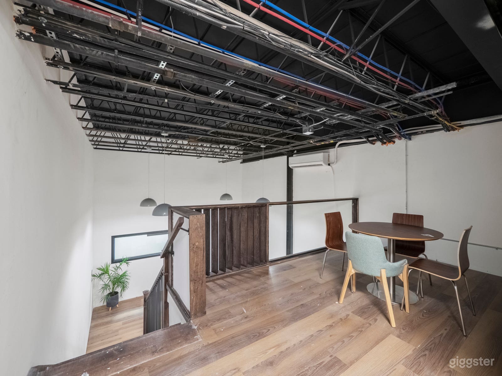 Large Loft Office Space for Rent 59 Photo 4