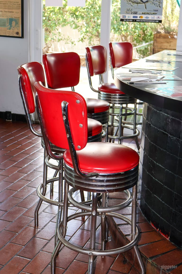  ¡Un divertido diner americano temático de los años 50! 