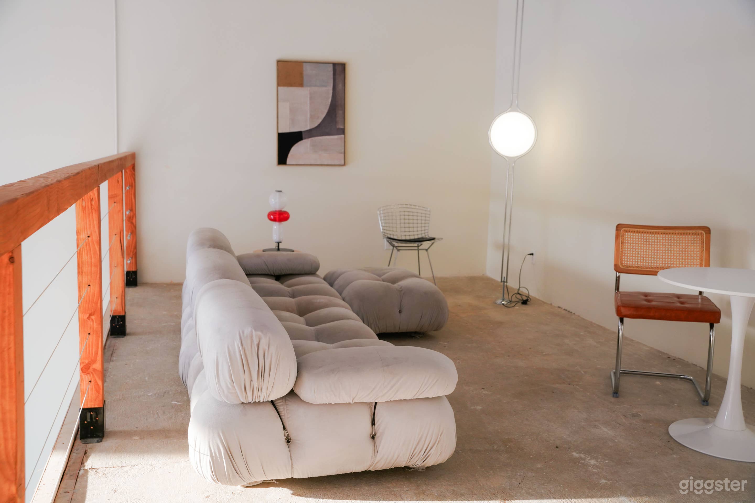 Loft Gallery | Multi-set Studio | Fashion Photography Photo 4