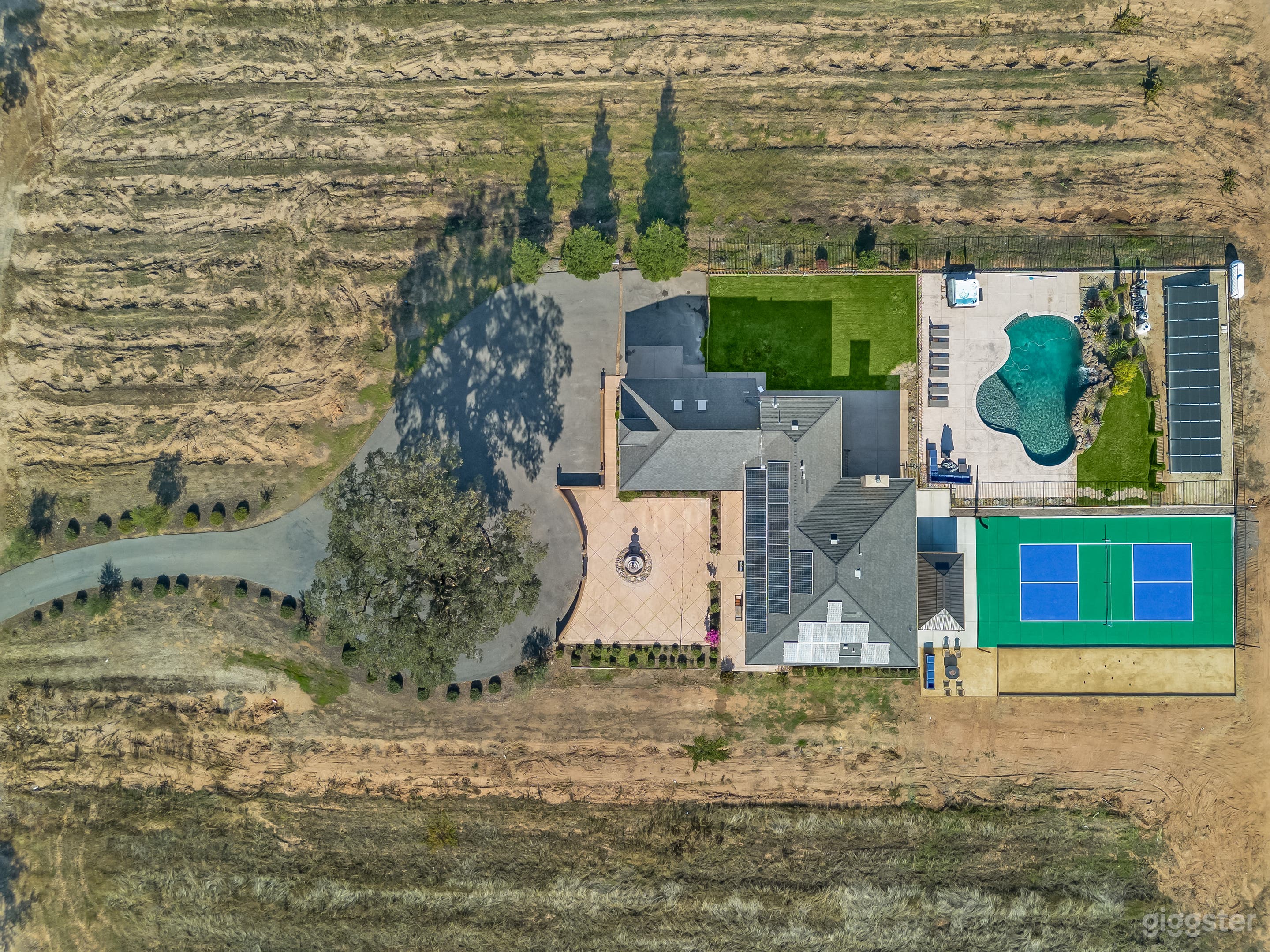 4 Acre Vineyard Villa - Pickleball, Pool, Hot Tub! Photo 2