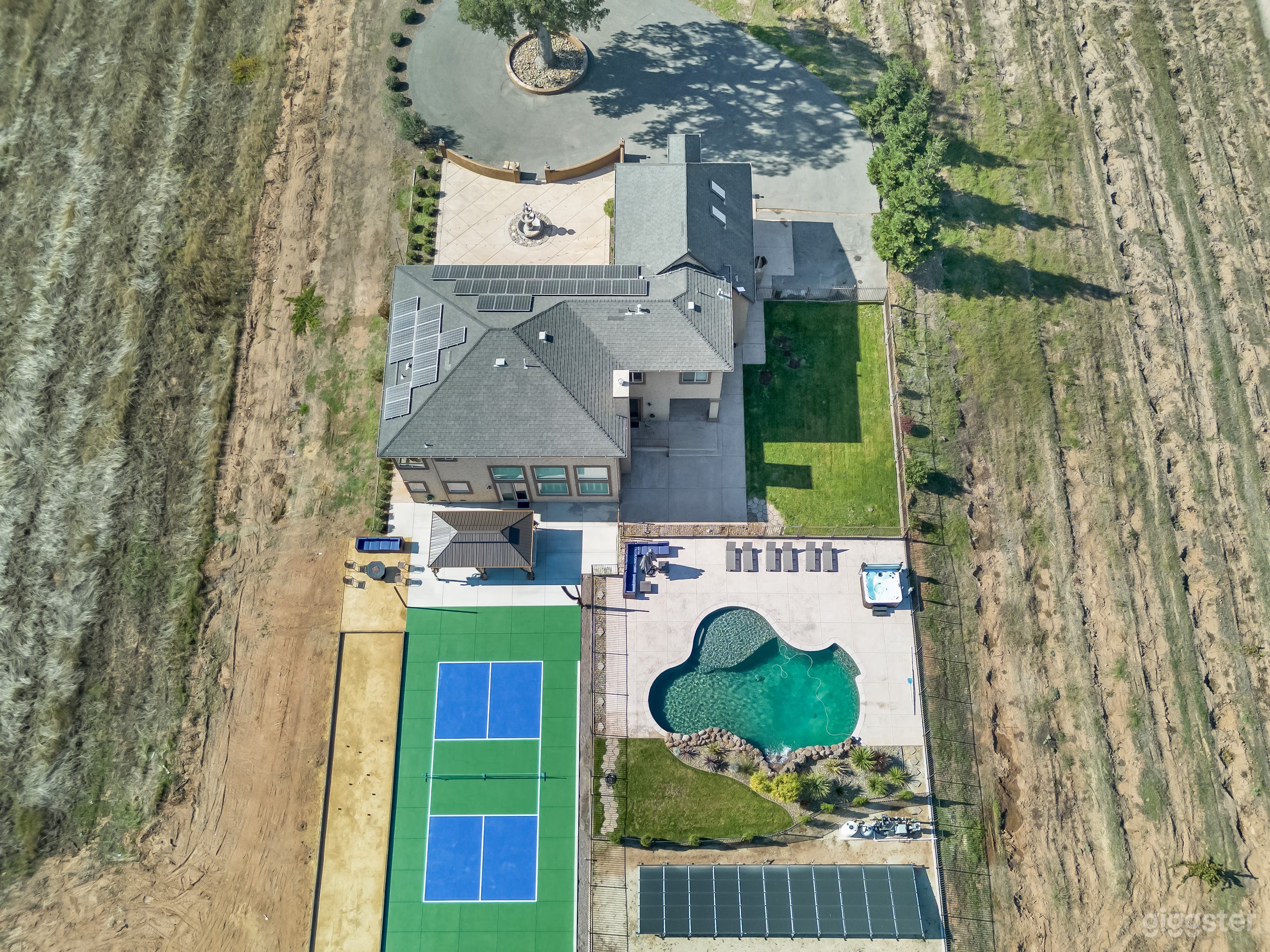 4 Acre Vineyard Villa - Pickleball, Pool, Hot Tub! Photo 1