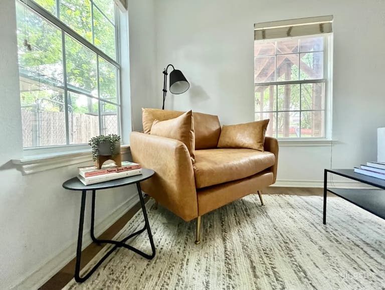  Bright, Inviting & Updated Home in the Heart of East Austin 
