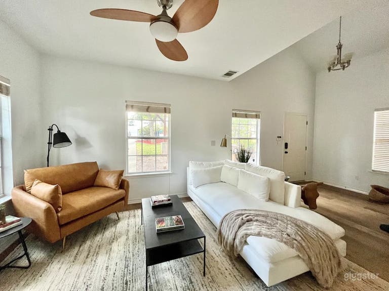  Bright, Inviting & Updated Home in the Heart of East Austin 