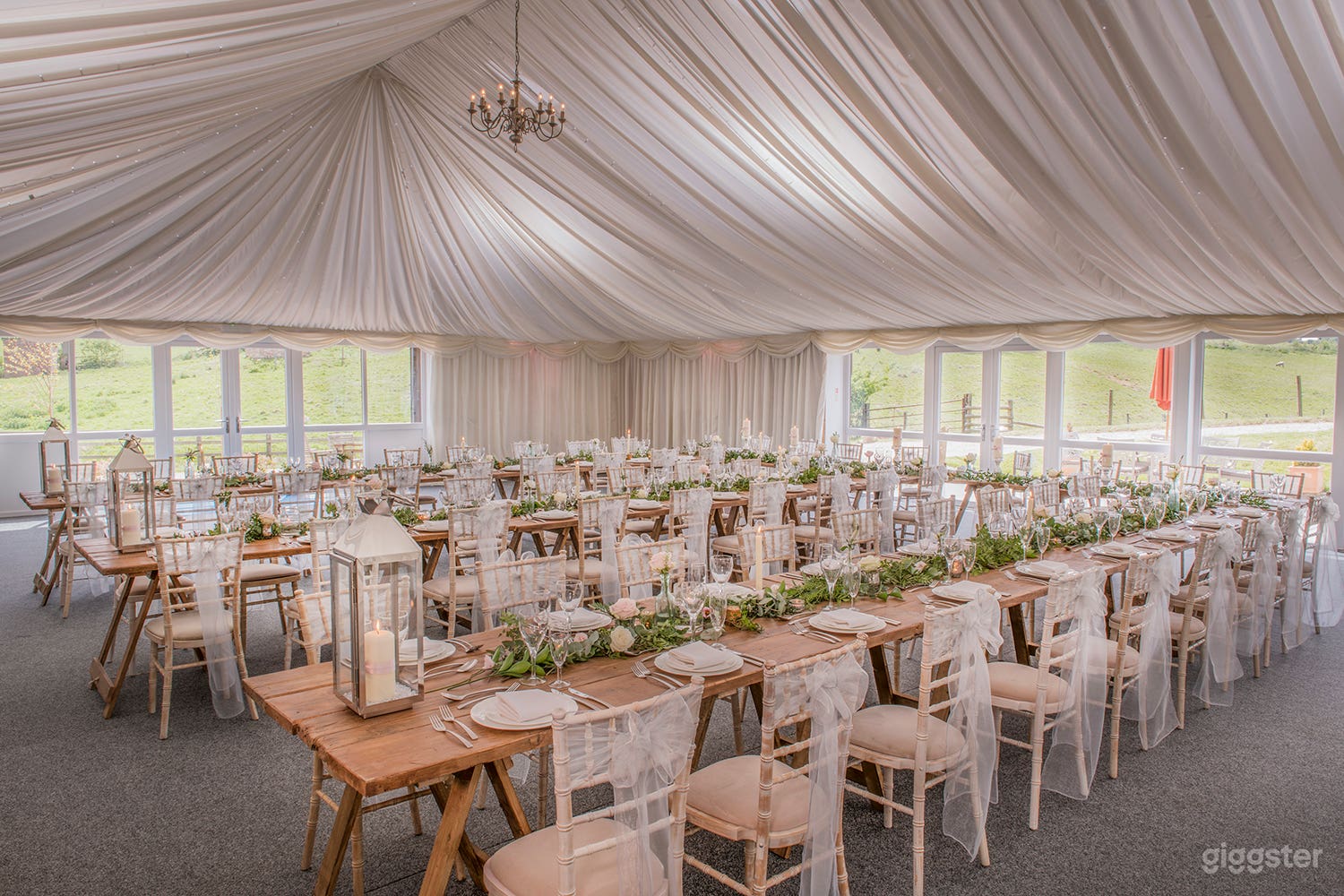 Rustic Northamptonshire Wedding Venue with a View Photo 4