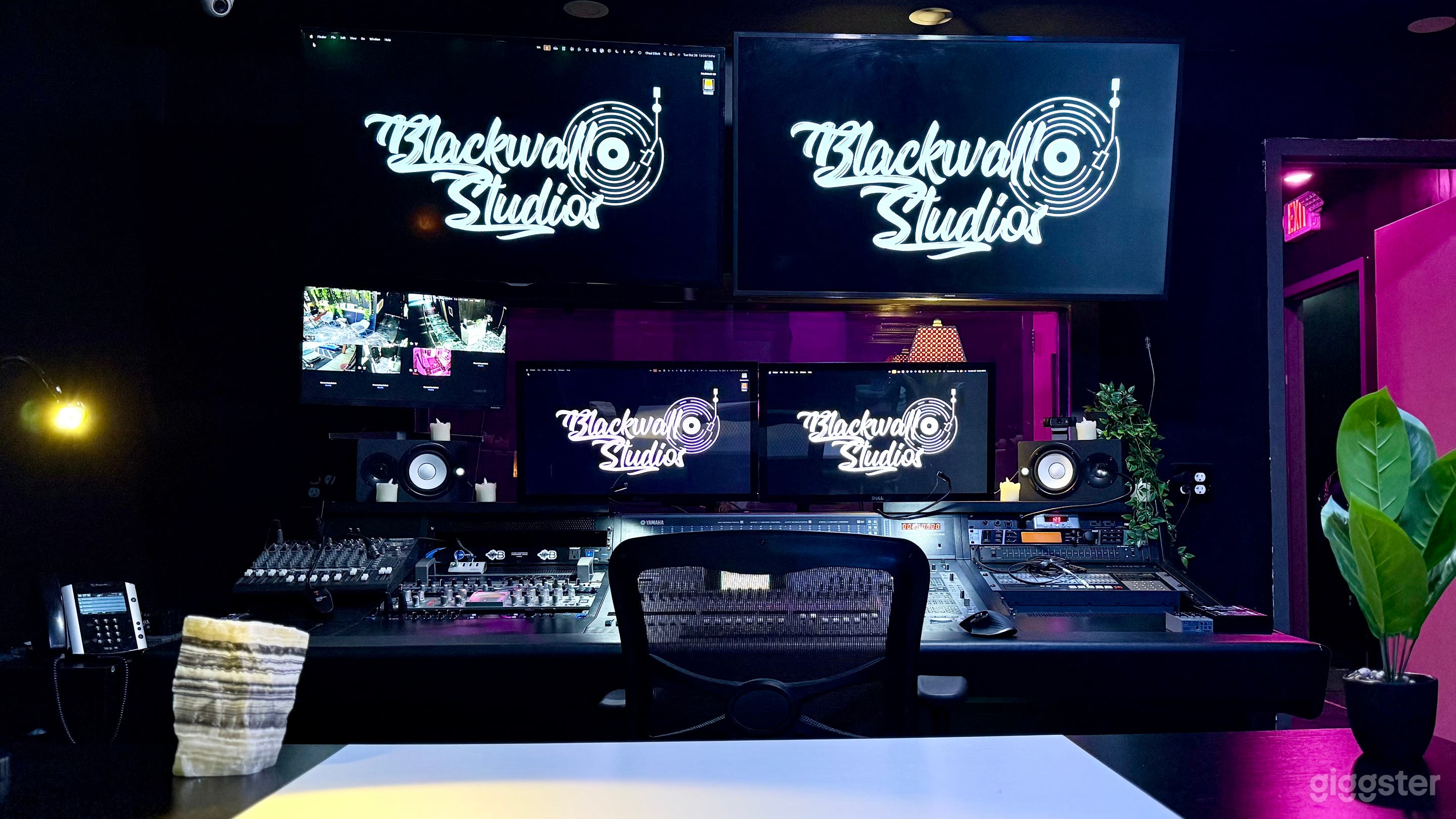 Professional Recording Studio Photo 1