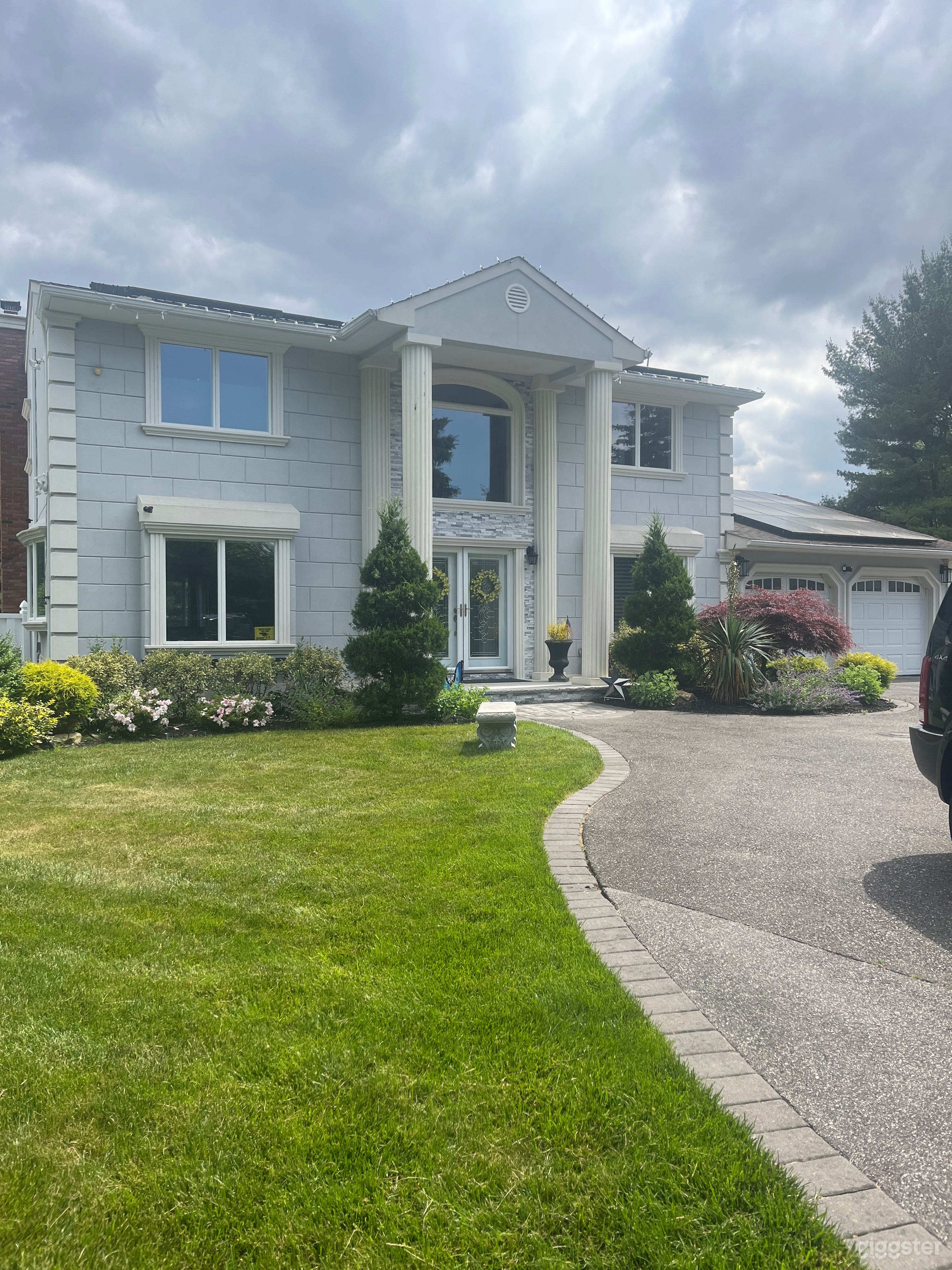 Home and resort type yard Photo 1