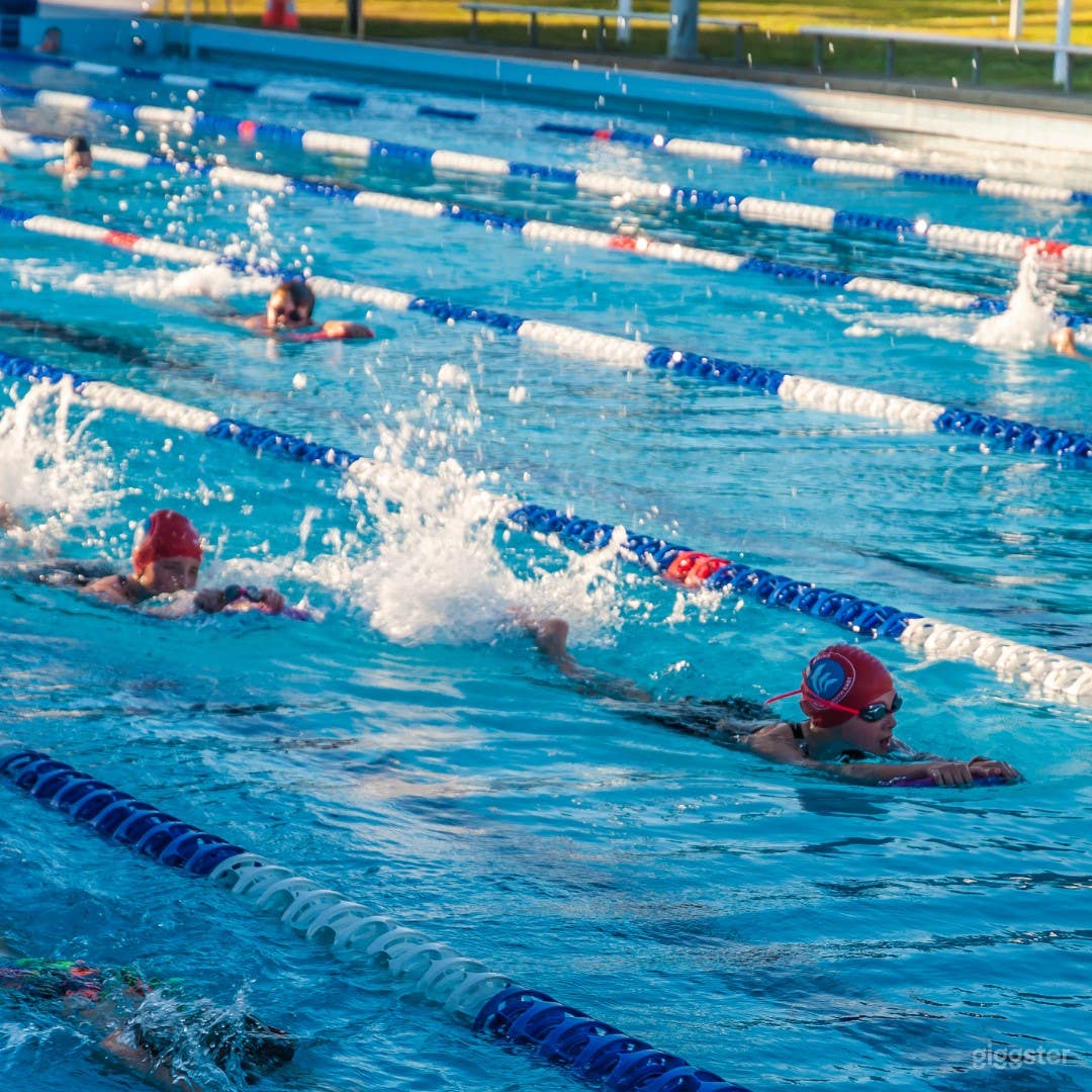 A 25M Indoor Pool for Fitness Activities Photo 2