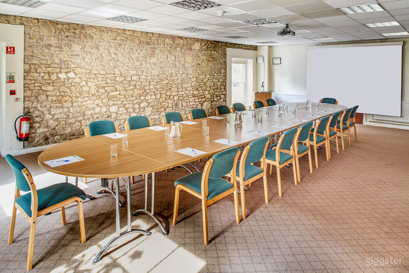 Trevett Room in Bristol Photo 1