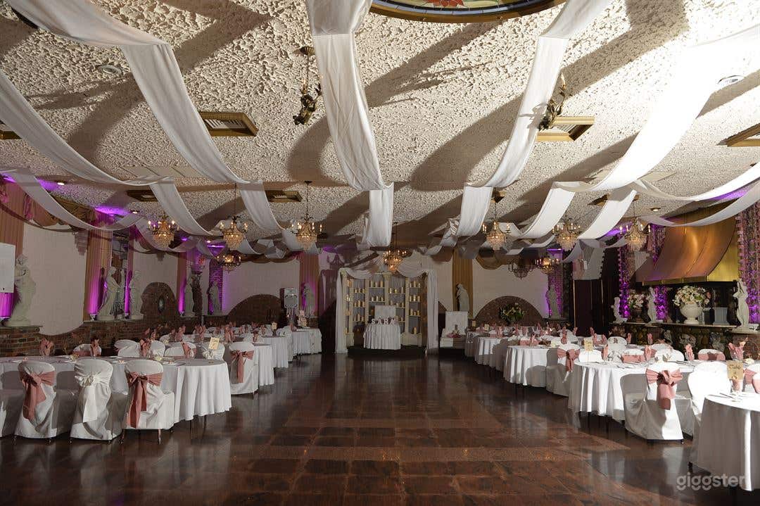 The Grotto Room Photo 4