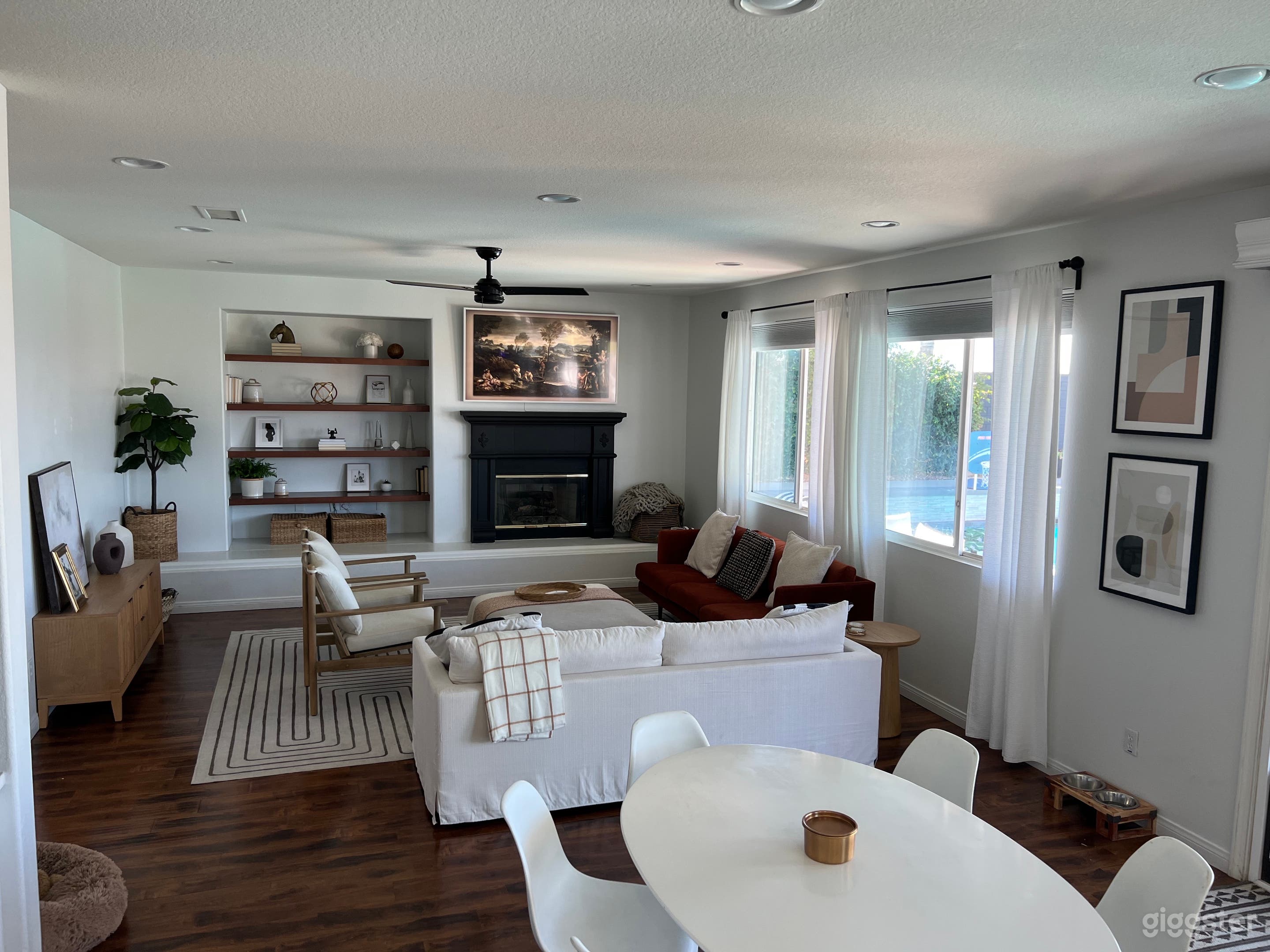 Spacious “anywhere” home w/ pool and VIEW! Photo 3