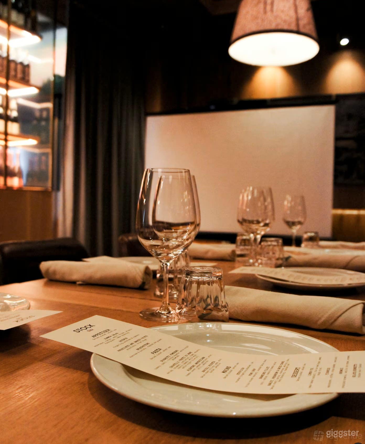 The Tavern Room Photo 2