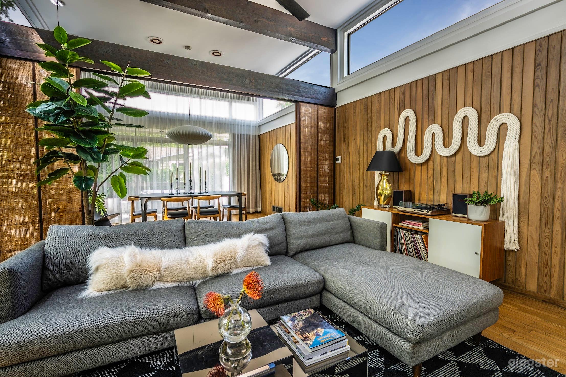 1960s Mid-Century Modern Gem Photo 1