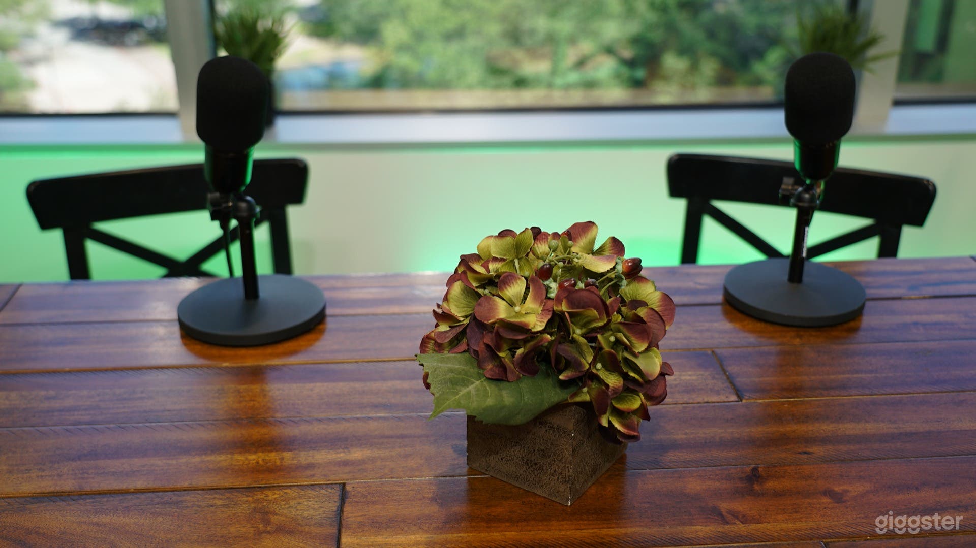 Awesome Podcast Studio Photo 3