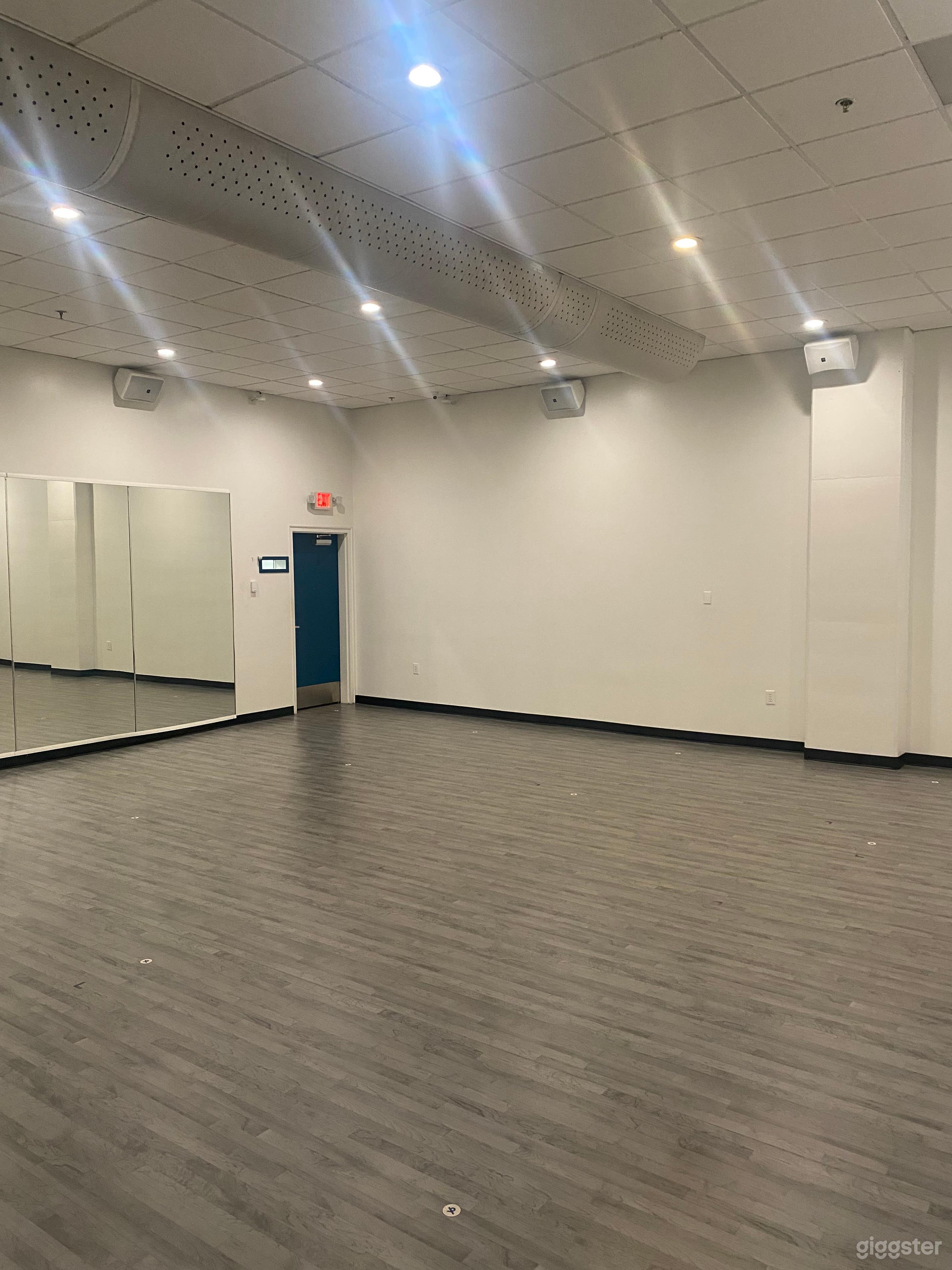 Midtown Video &amp; Photo Studio Photo 2