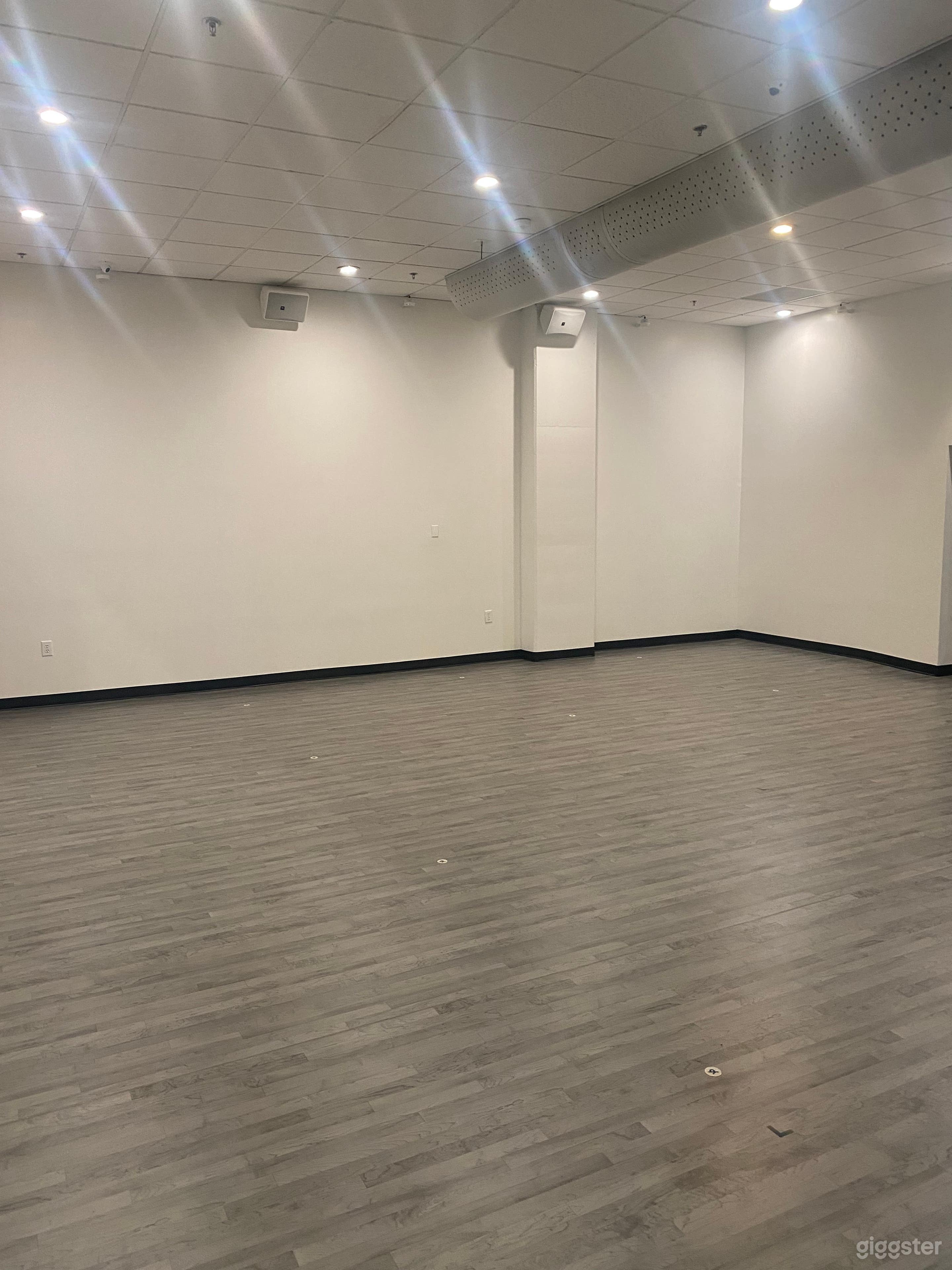 Midtown Video &amp; Photo Studio Photo 1