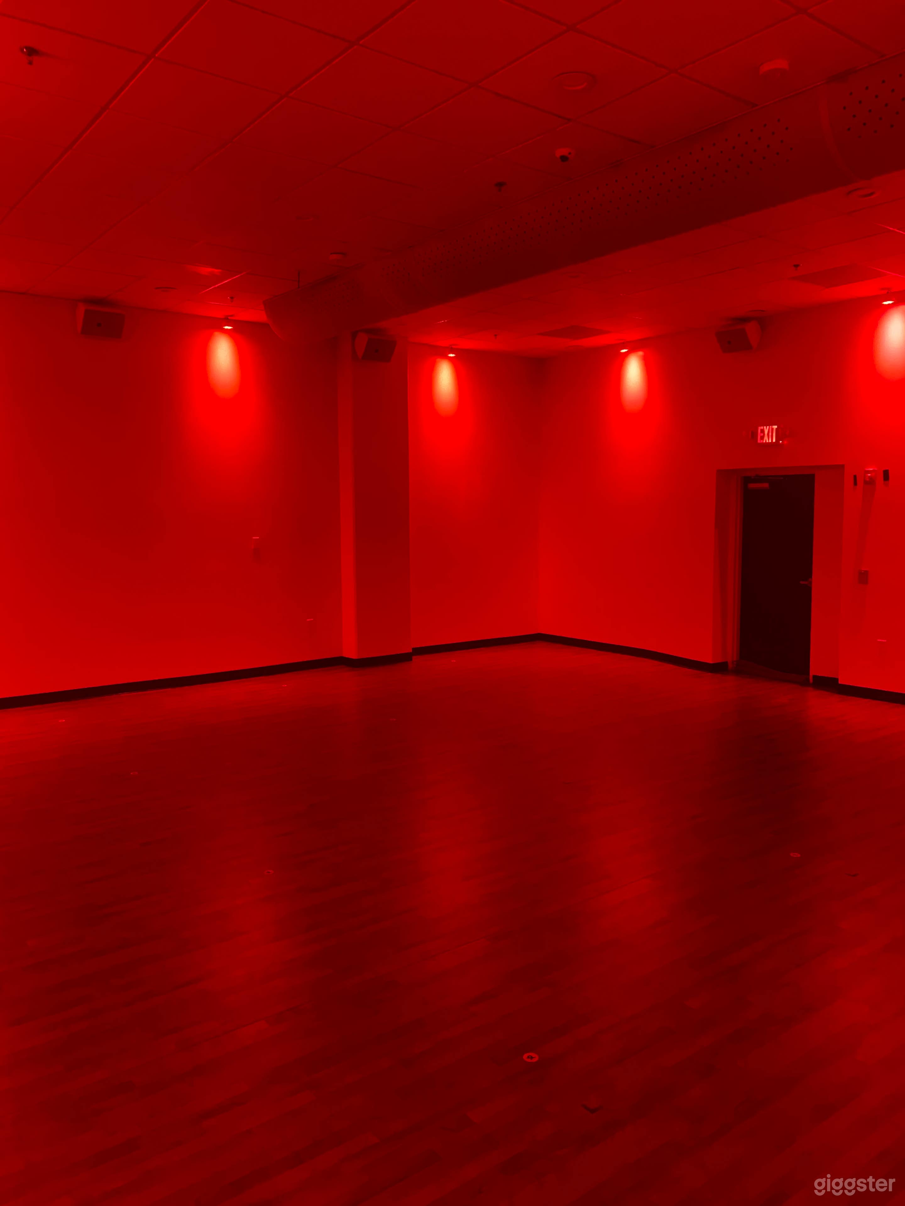 Midtown Video &amp; Photo Studio Photo 4