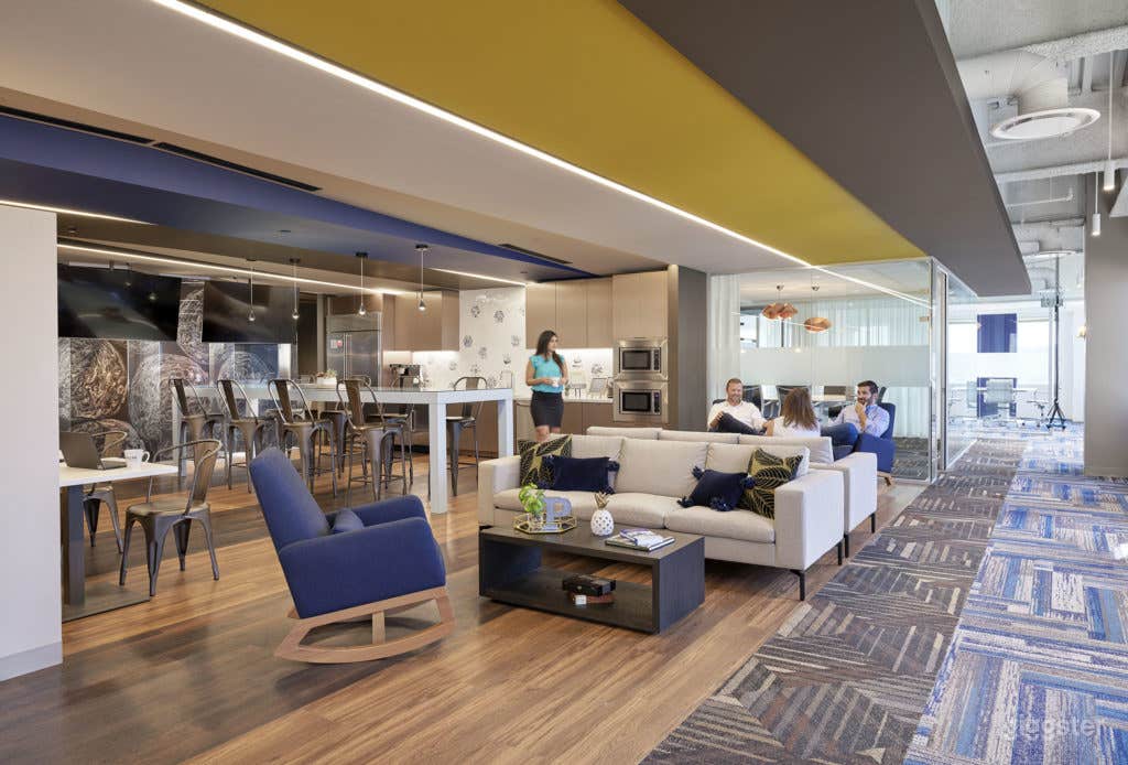 Downtown Tampa Hub for Meetings, Events, and More! Photo 1