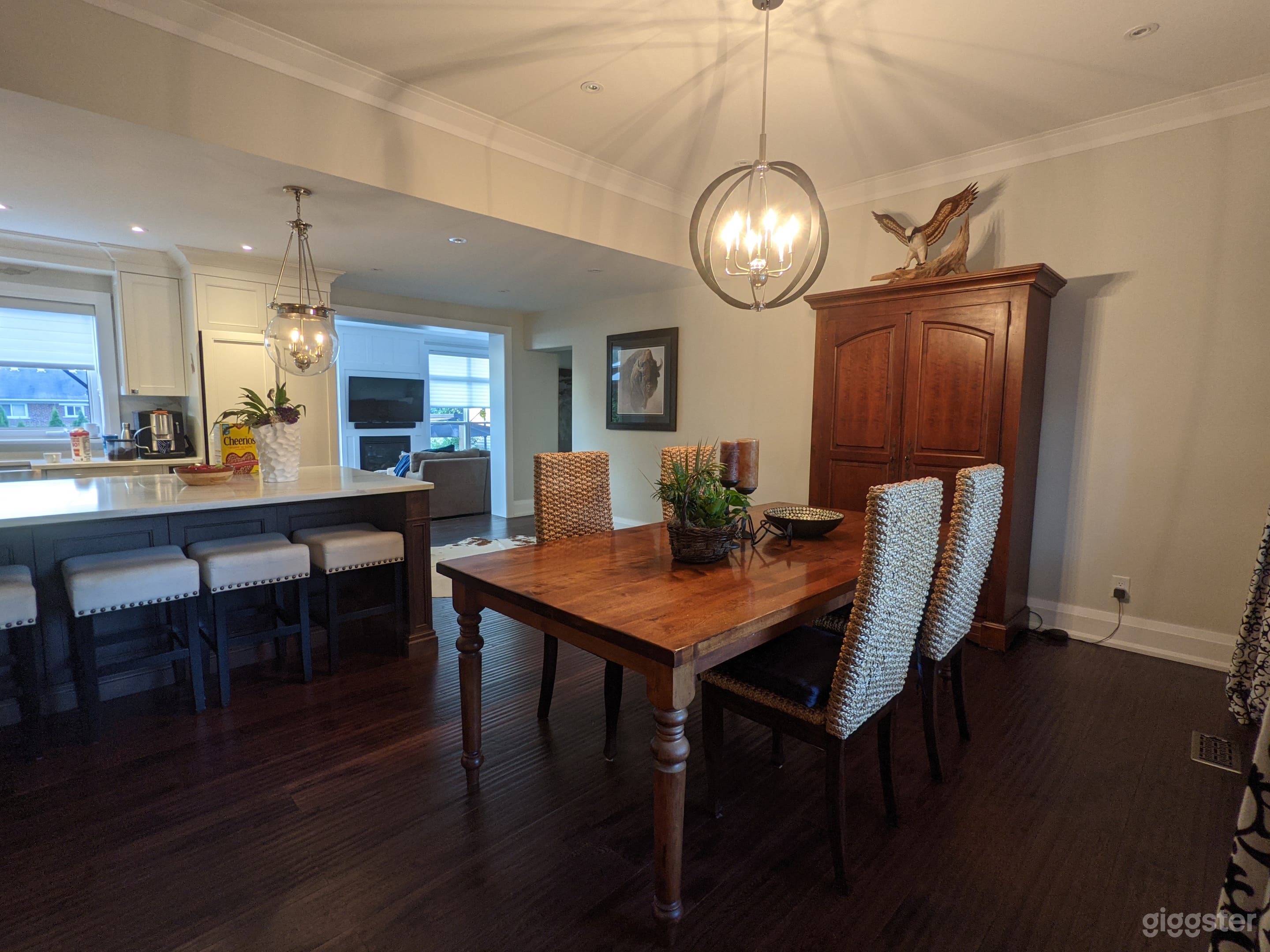 Dining area / open kitchen