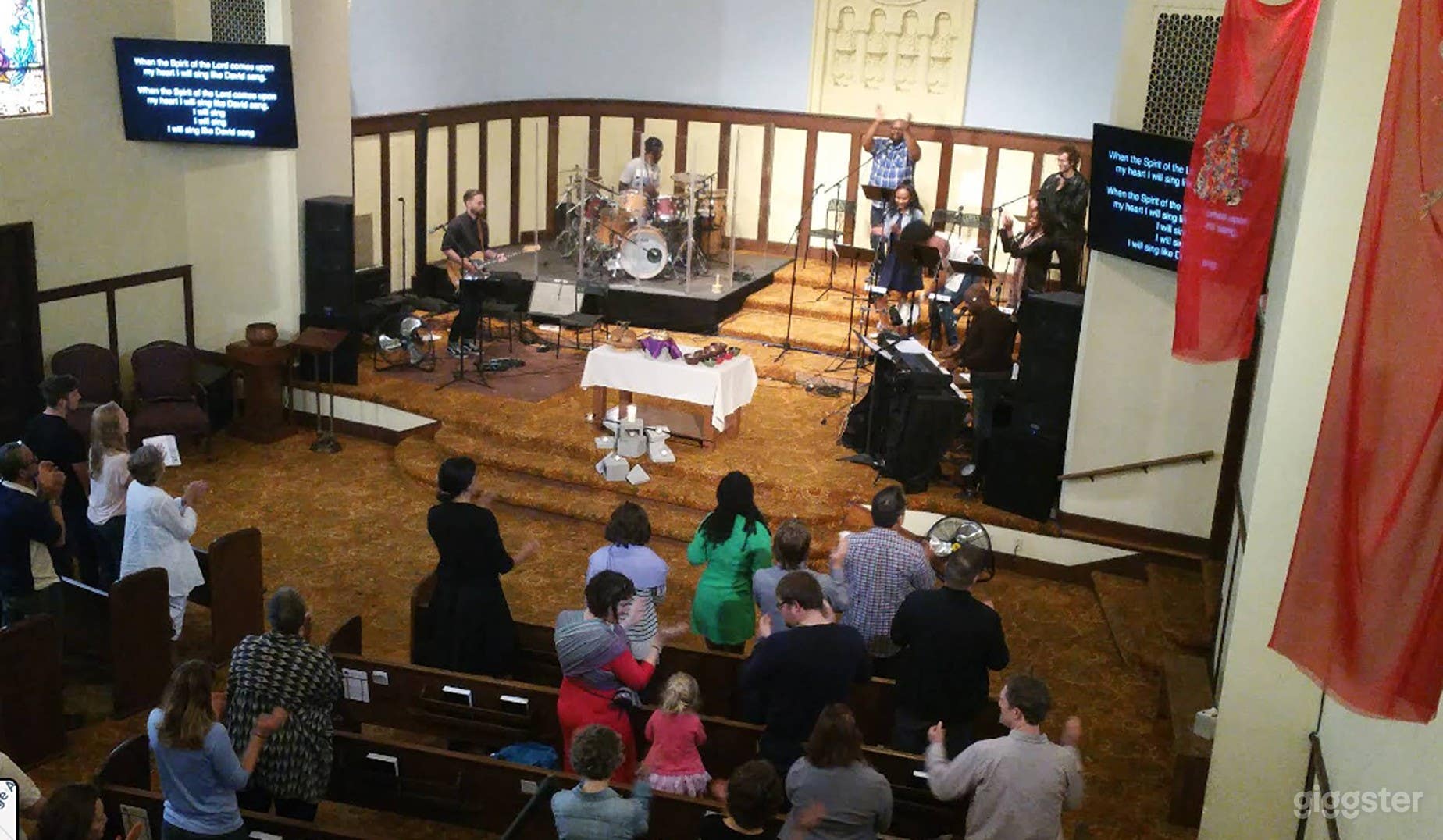 Versatile Church and Office Space (Full Buy Out) Photo 2