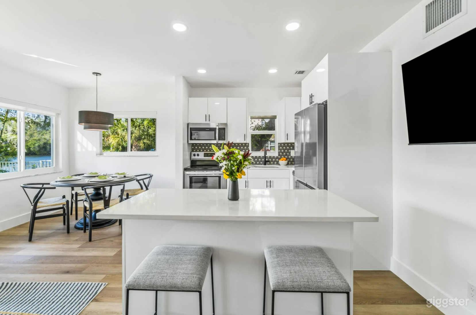 #261 Apt1 Ground Lvl Apartment Walk to the Beach  Photo 1