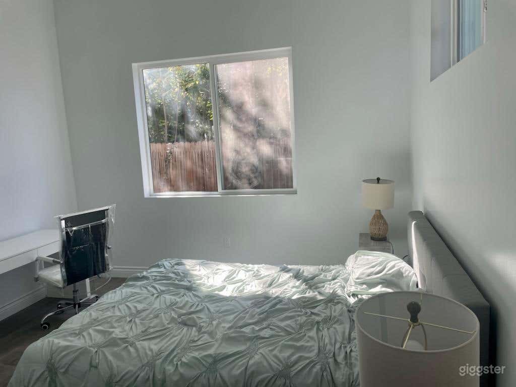 Brand New Tarzana Home  Photo 3