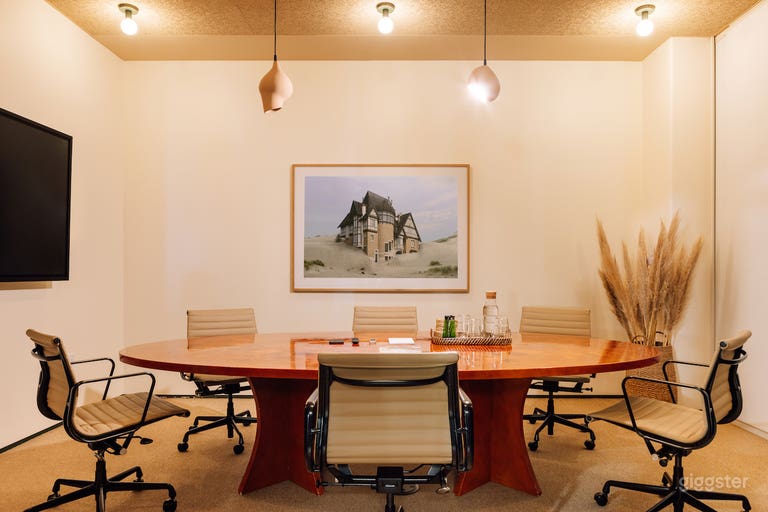  Conference Room for 8 Guests 