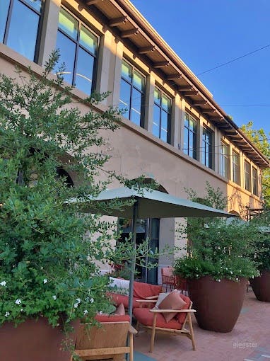 Conference Room for 8 Guests Photo 4