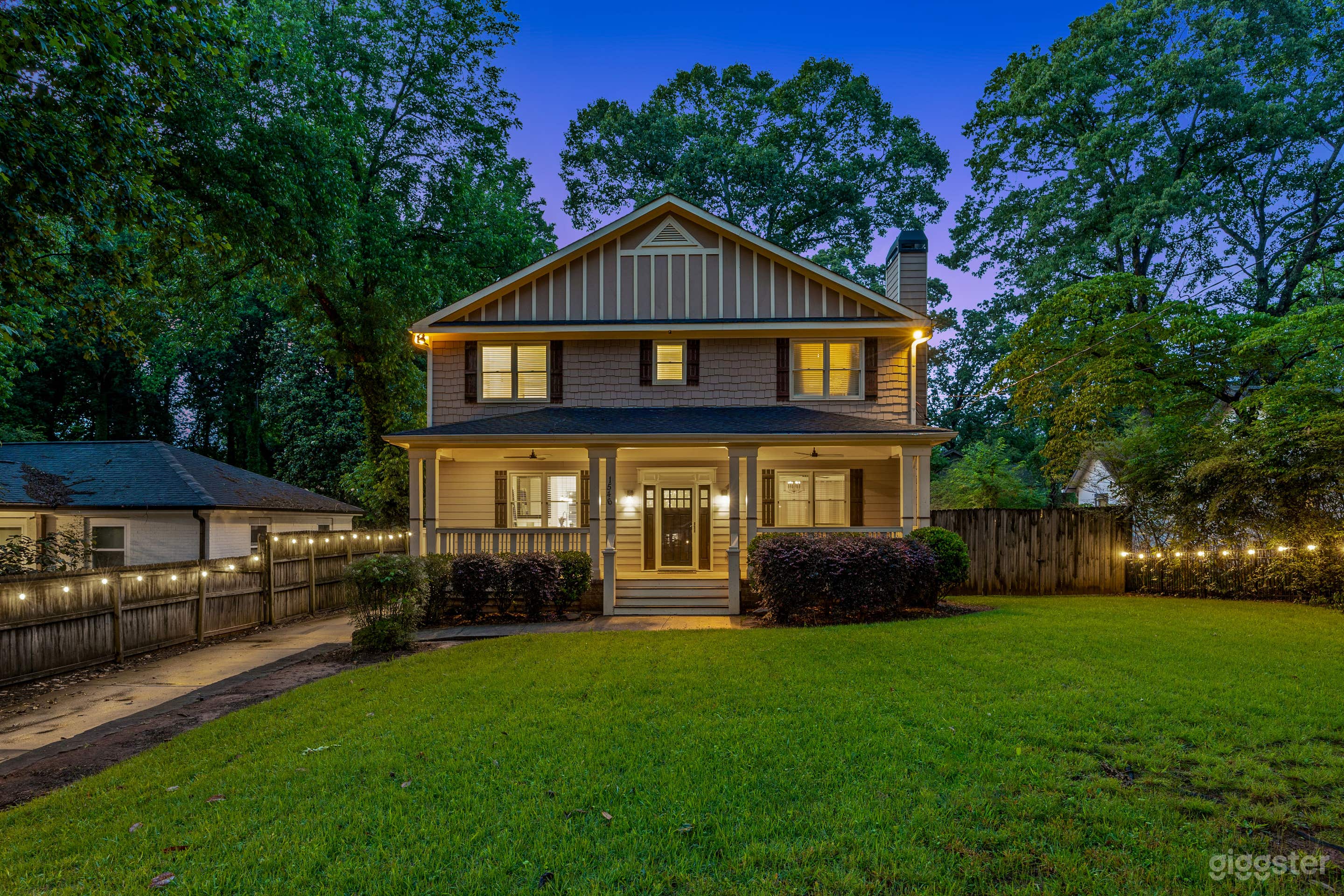 Charming Boho Getaway -Near Downtown- Sleeps 6-10 Photo 3