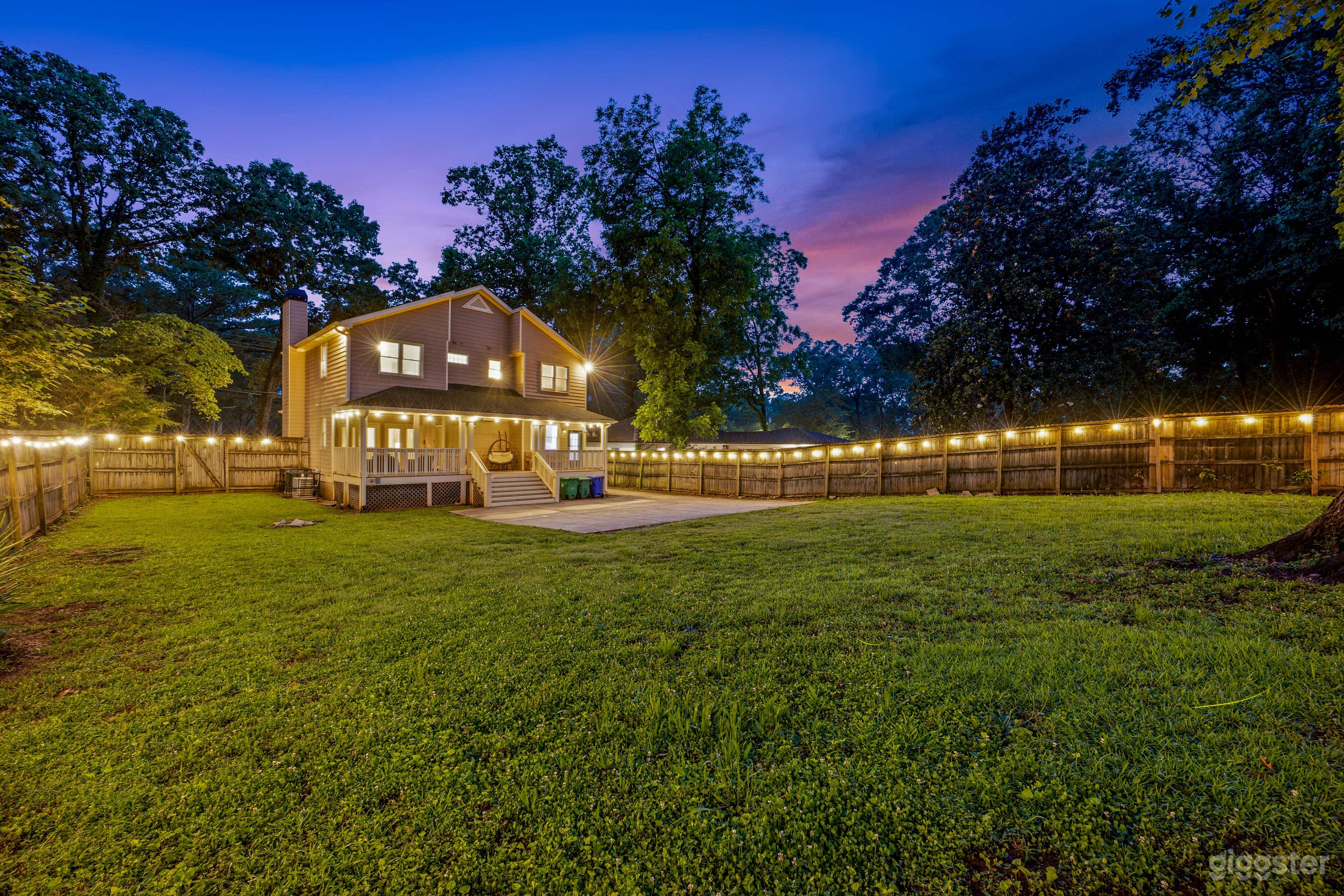 Charming Boho Getaway -Near Downtown- Sleeps 6-10 Photo 2